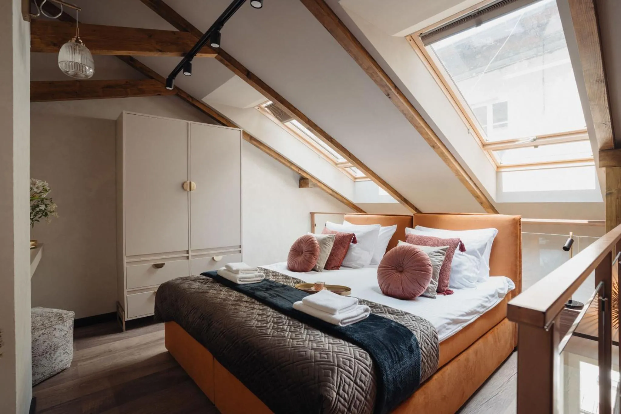 Bed in Cu Residence - LoftAffair Spa Collection