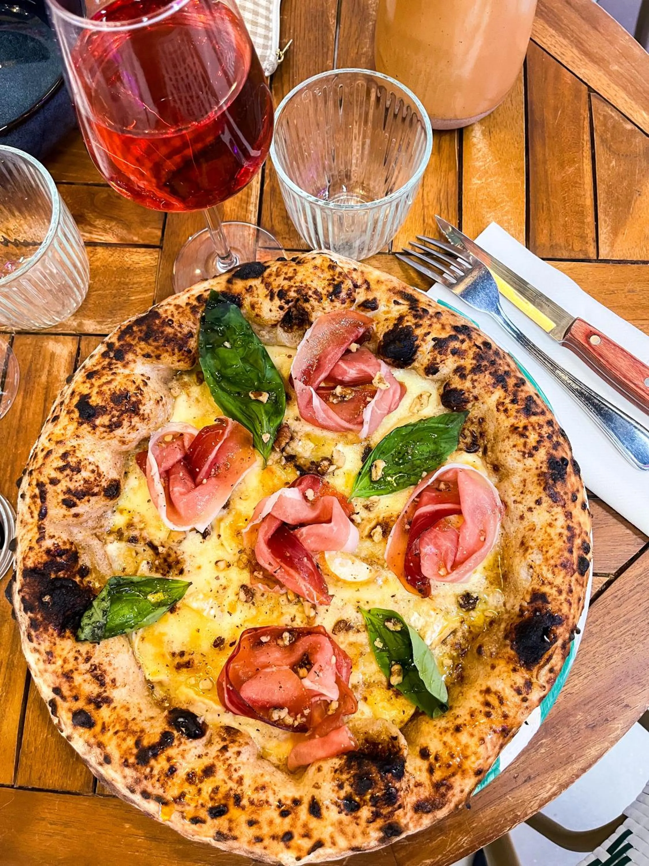 Restaurant/places to eat in The People Caen