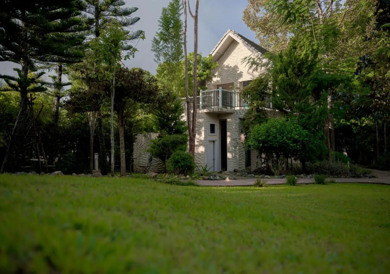 Garden in VANA Homestay