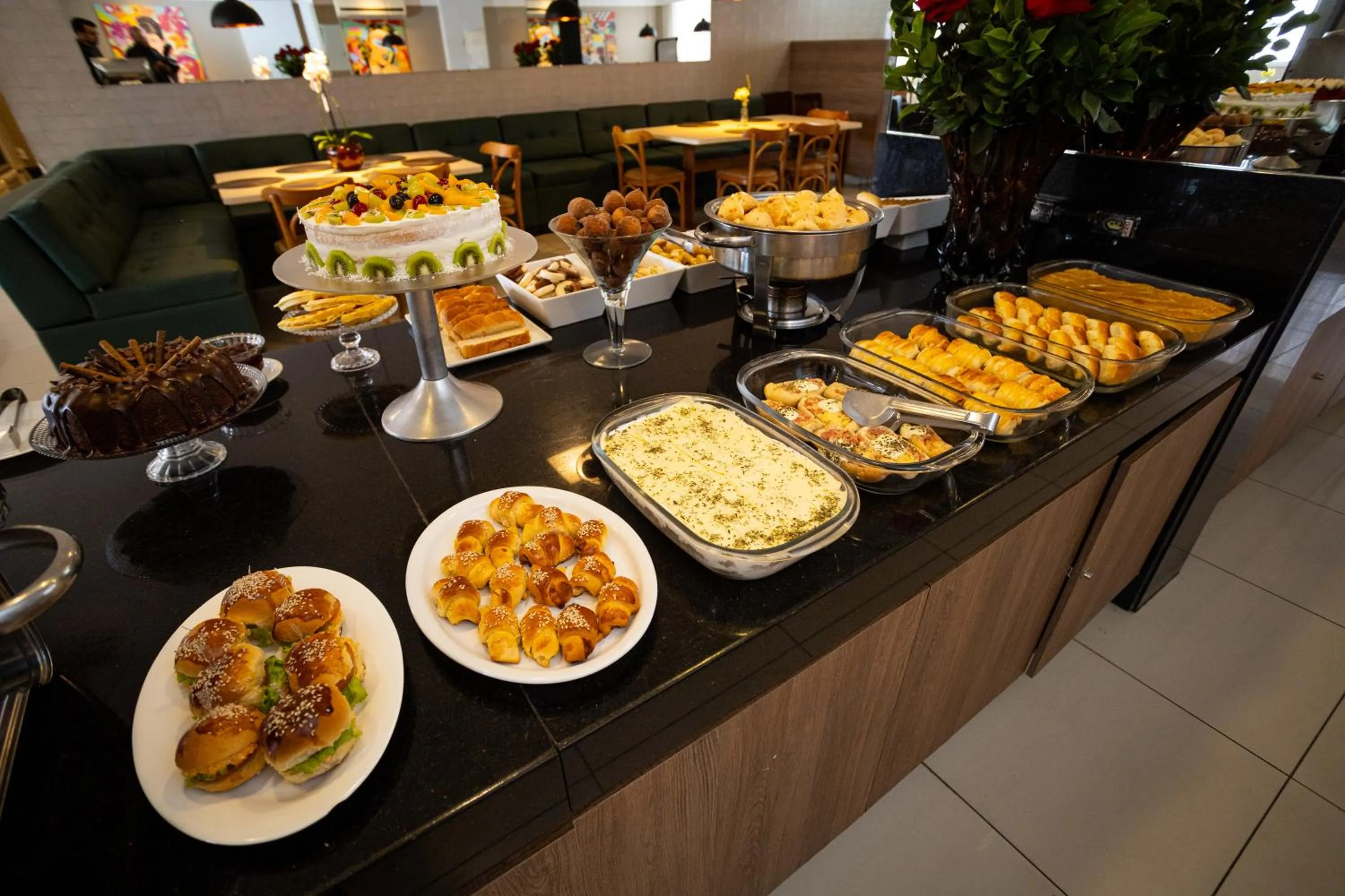 Food and drinks in Alfa Hotel