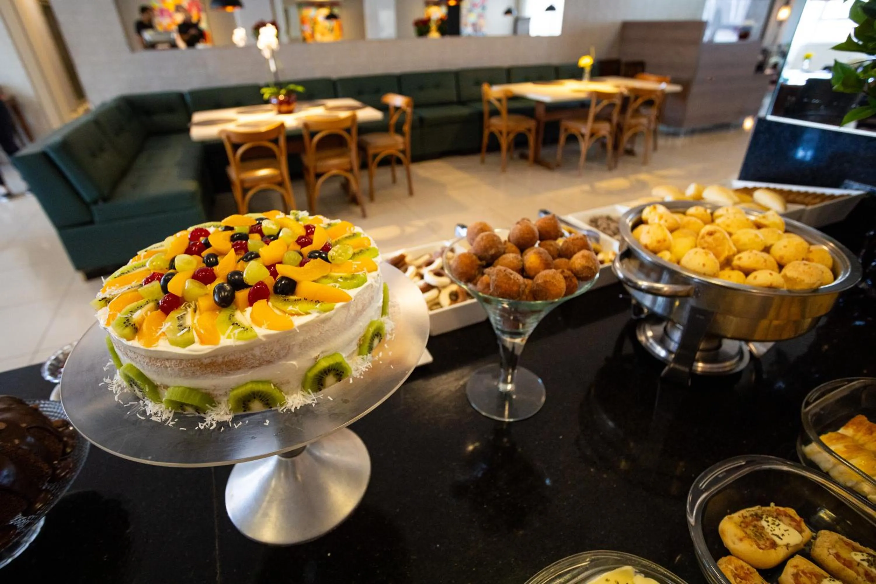 Food and drinks in Alfa Hotel