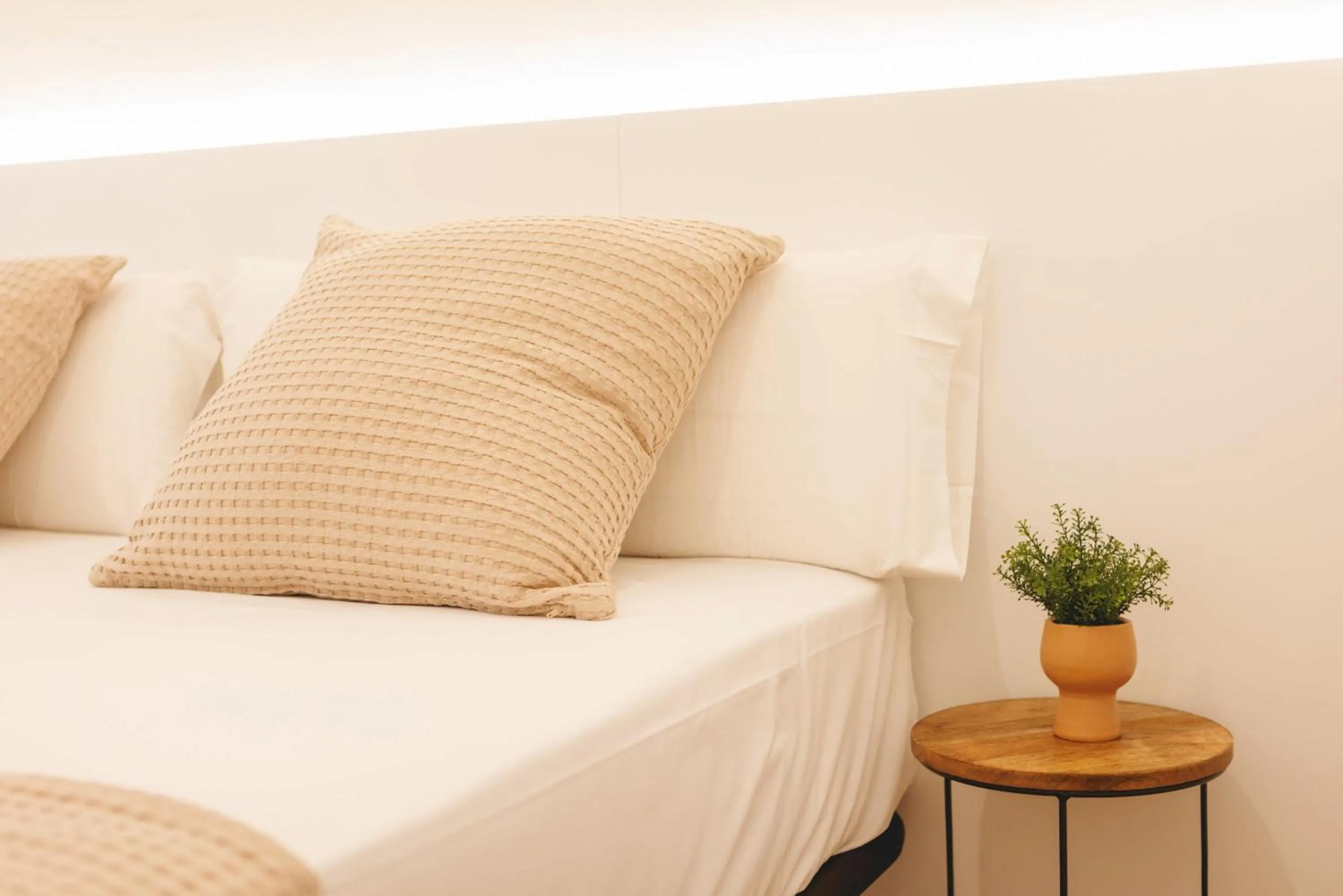 Bed in Bravissimo Devesa, 3 bedrooms and near the parc