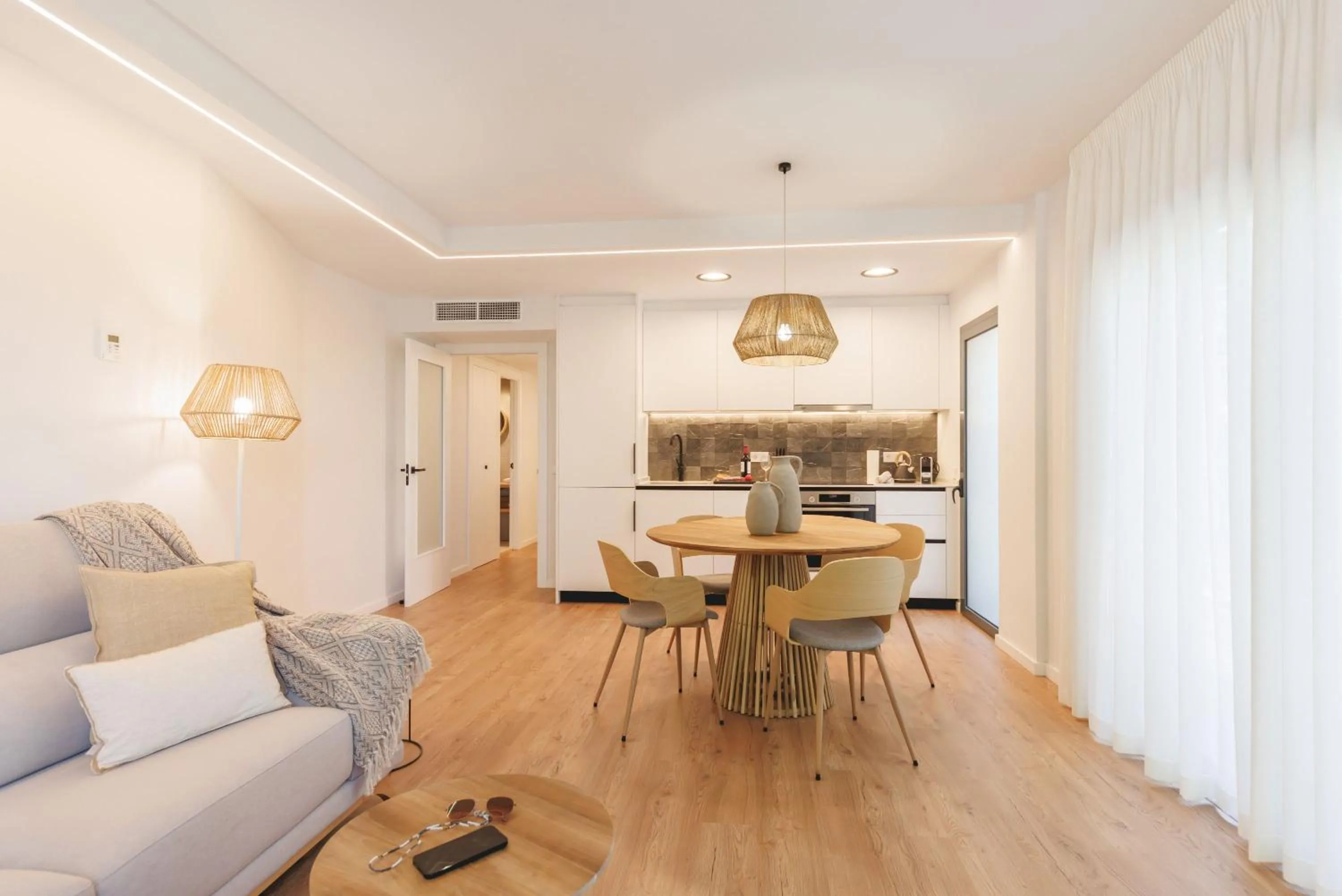 Dining area in Bravissimo Devesa, 3 bedrooms and near the parc