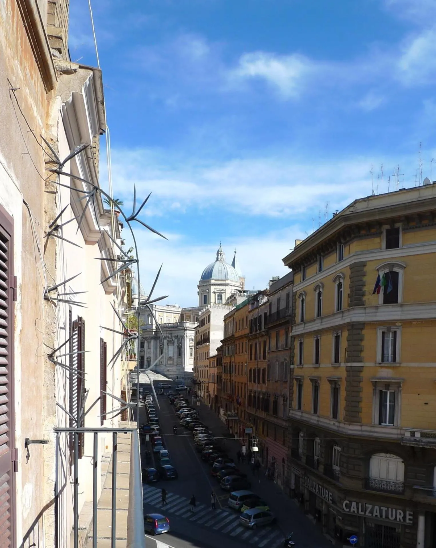 Street view in Mami's Home Monti