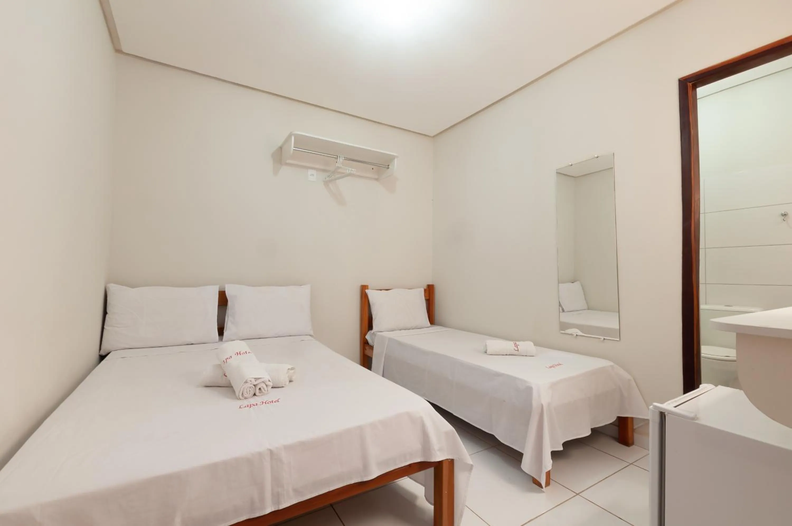 Photo of the whole room, Bed in Lapa Hotel