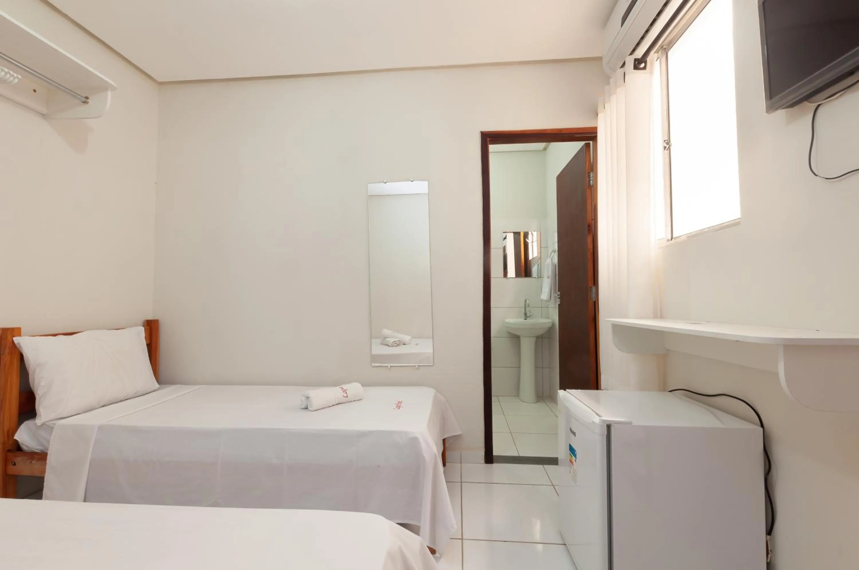 Photo of the whole room, Bed in Lapa Hotel