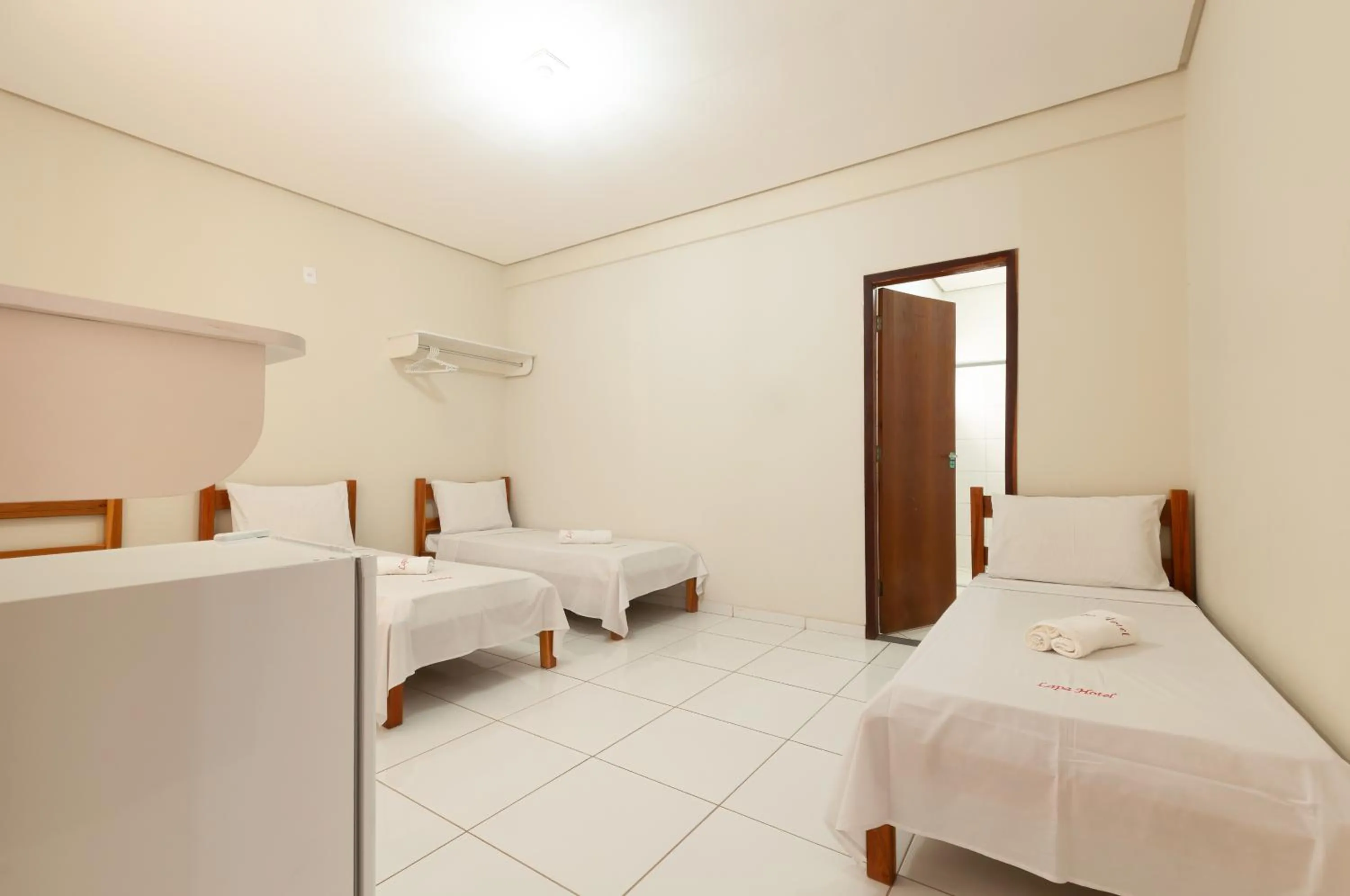 Photo of the whole room, Bed in Lapa Hotel
