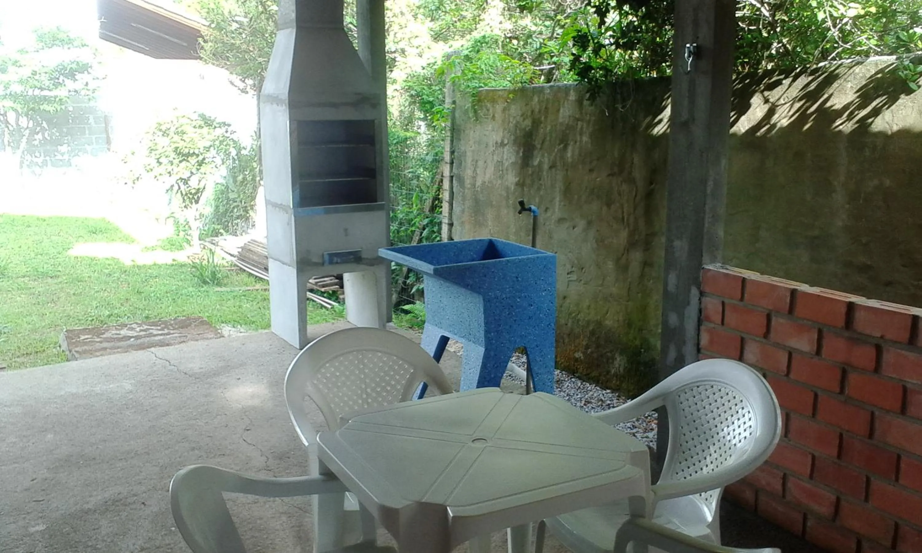 BBQ facilities in Casa Guarda do Embaú