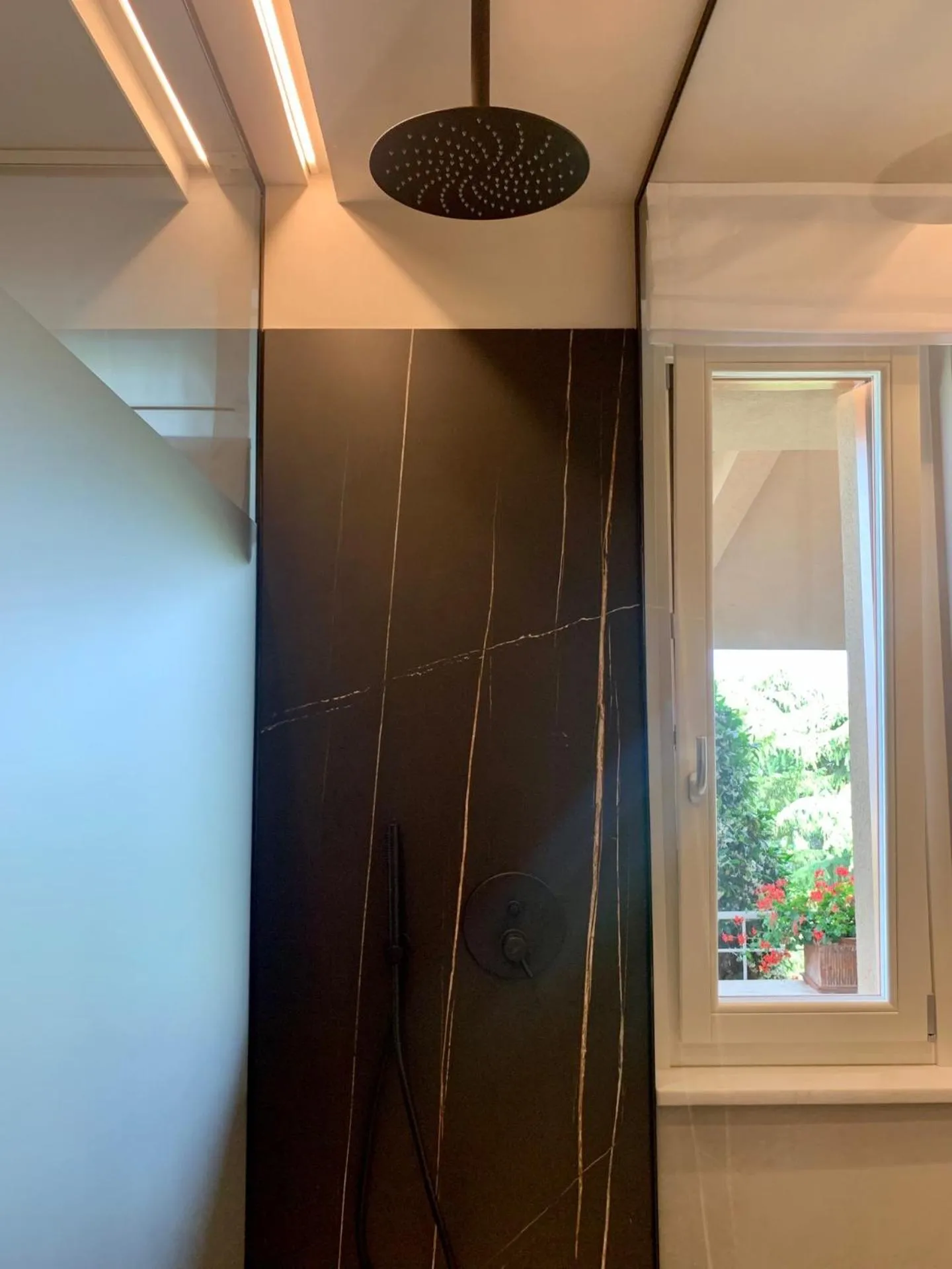 Shower in Villa Capodarco B&B