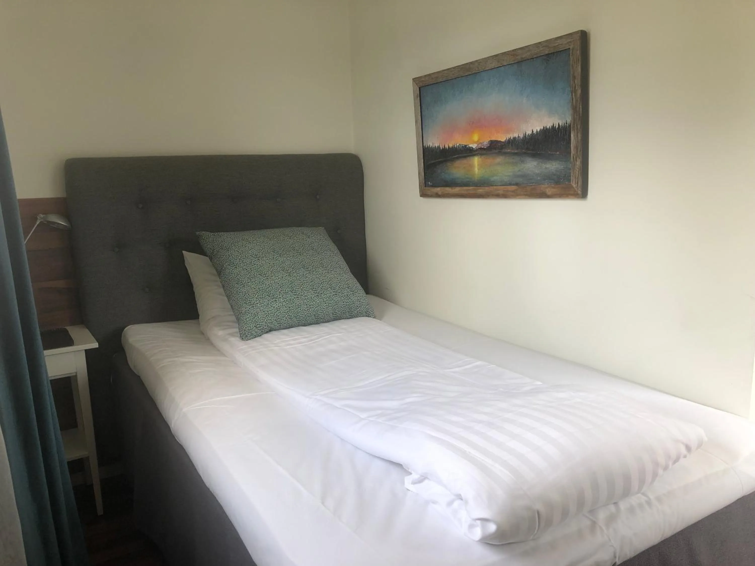 Bed in Skulesjön Hotell