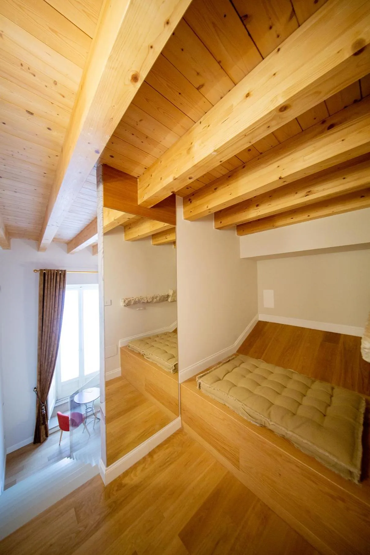 Photo of the whole room, Bed in Corso Grand suites