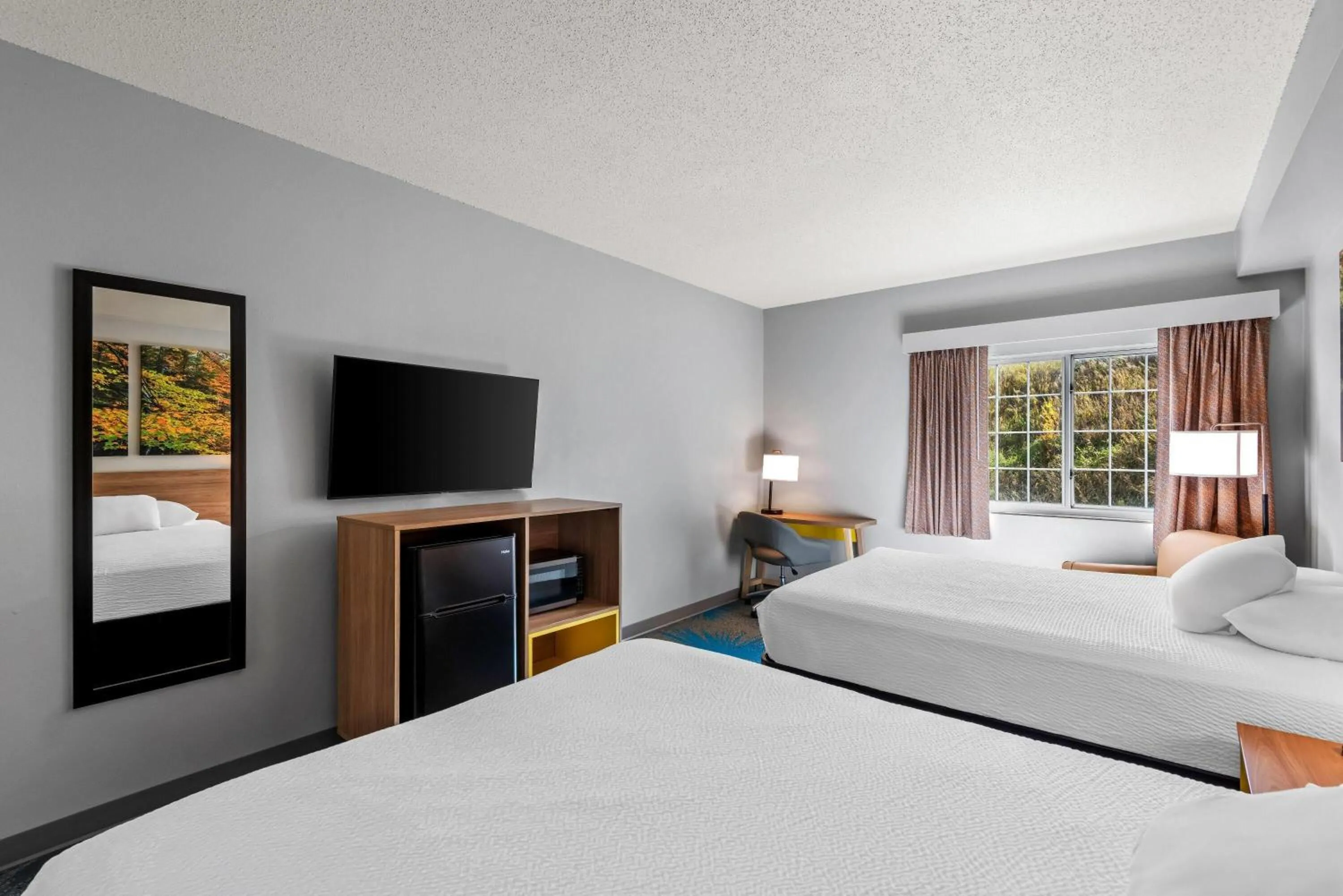 Bed in Days Inn by Wyndham Carroll