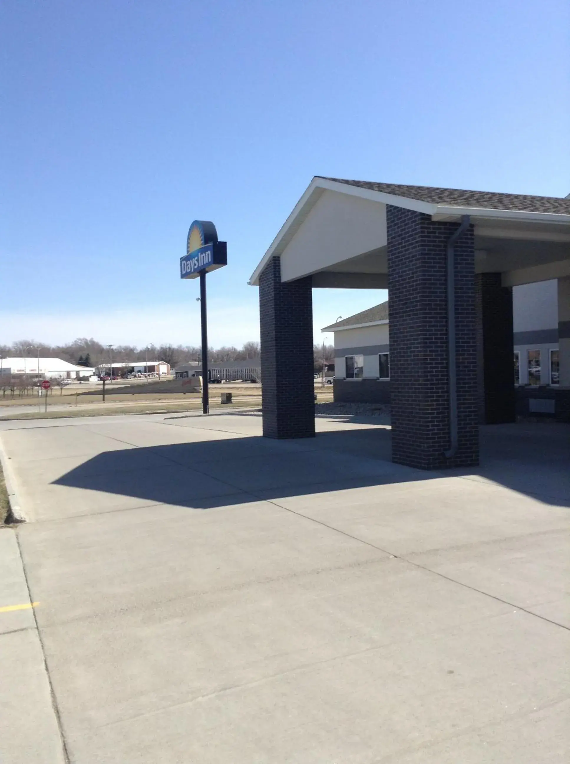 Facade/entrance in Days Inn by Wyndham Carroll Facade/entrance in Days Inn by Wyndham Carroll