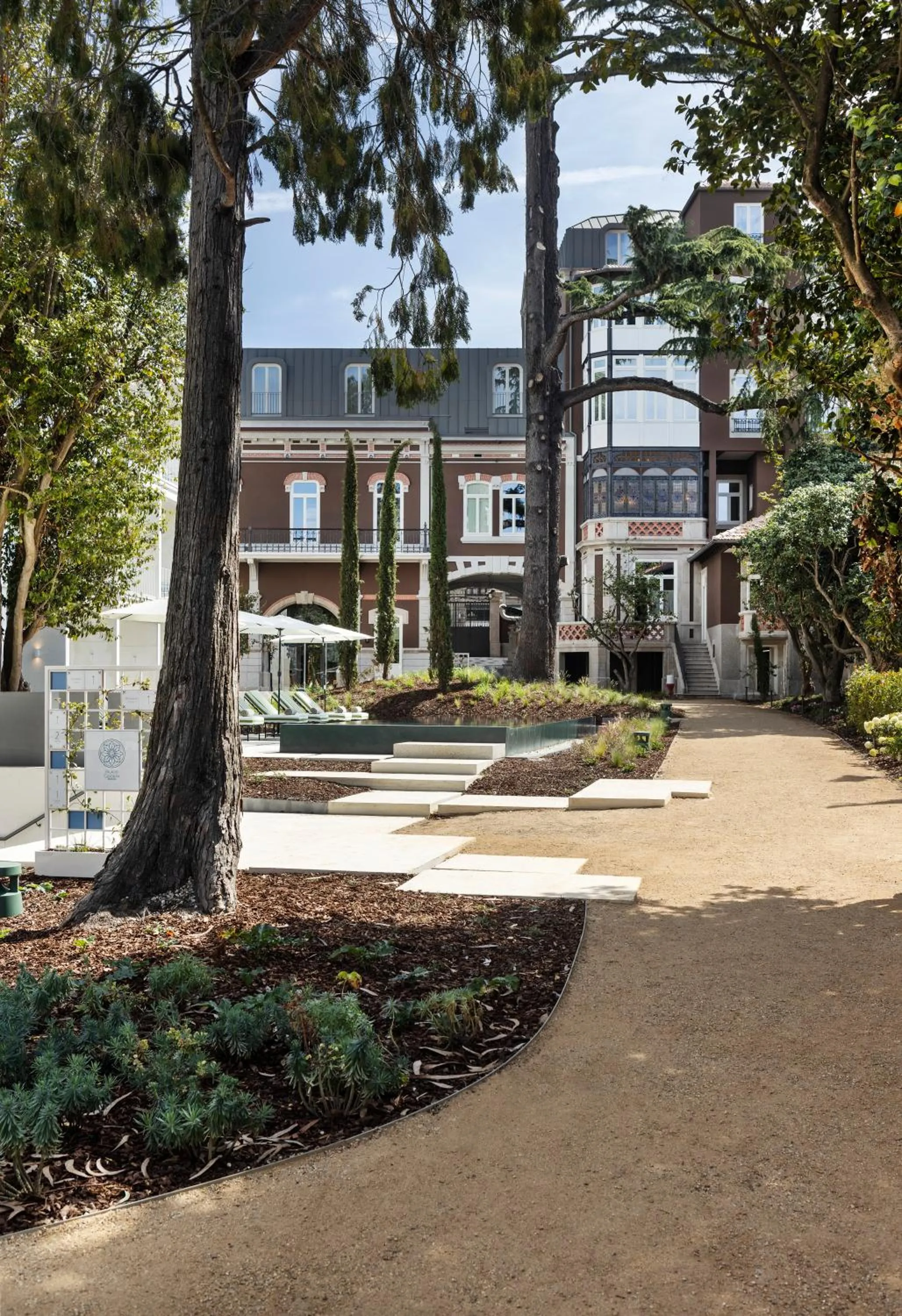 Property building in One Shot Palácio Cedofeita