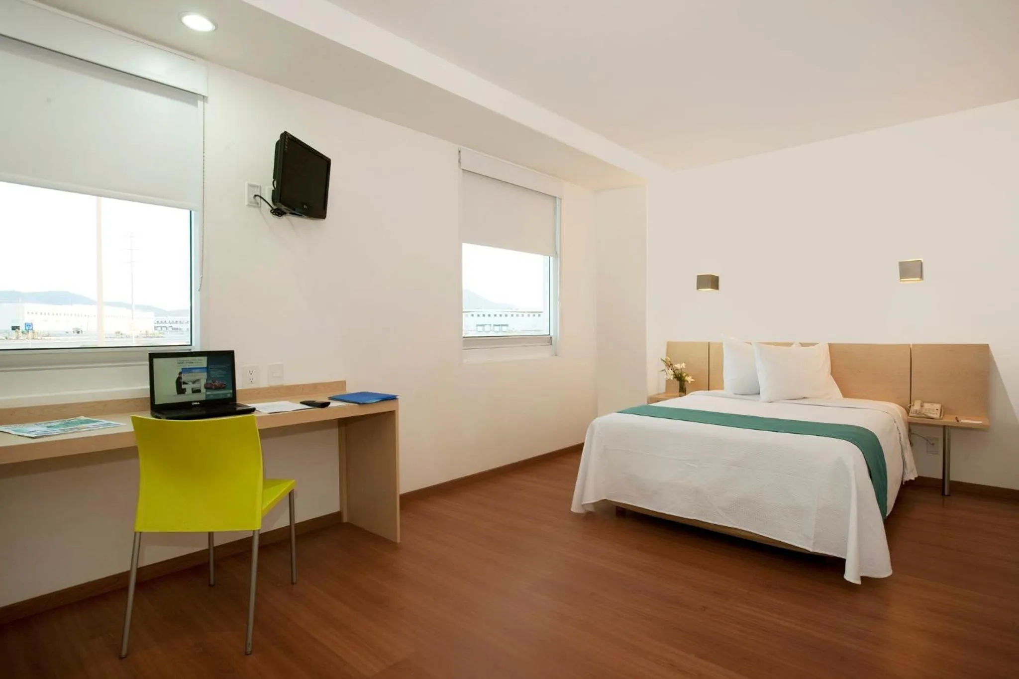 Photo of the whole room, Bed in One Saltillo Derramadero