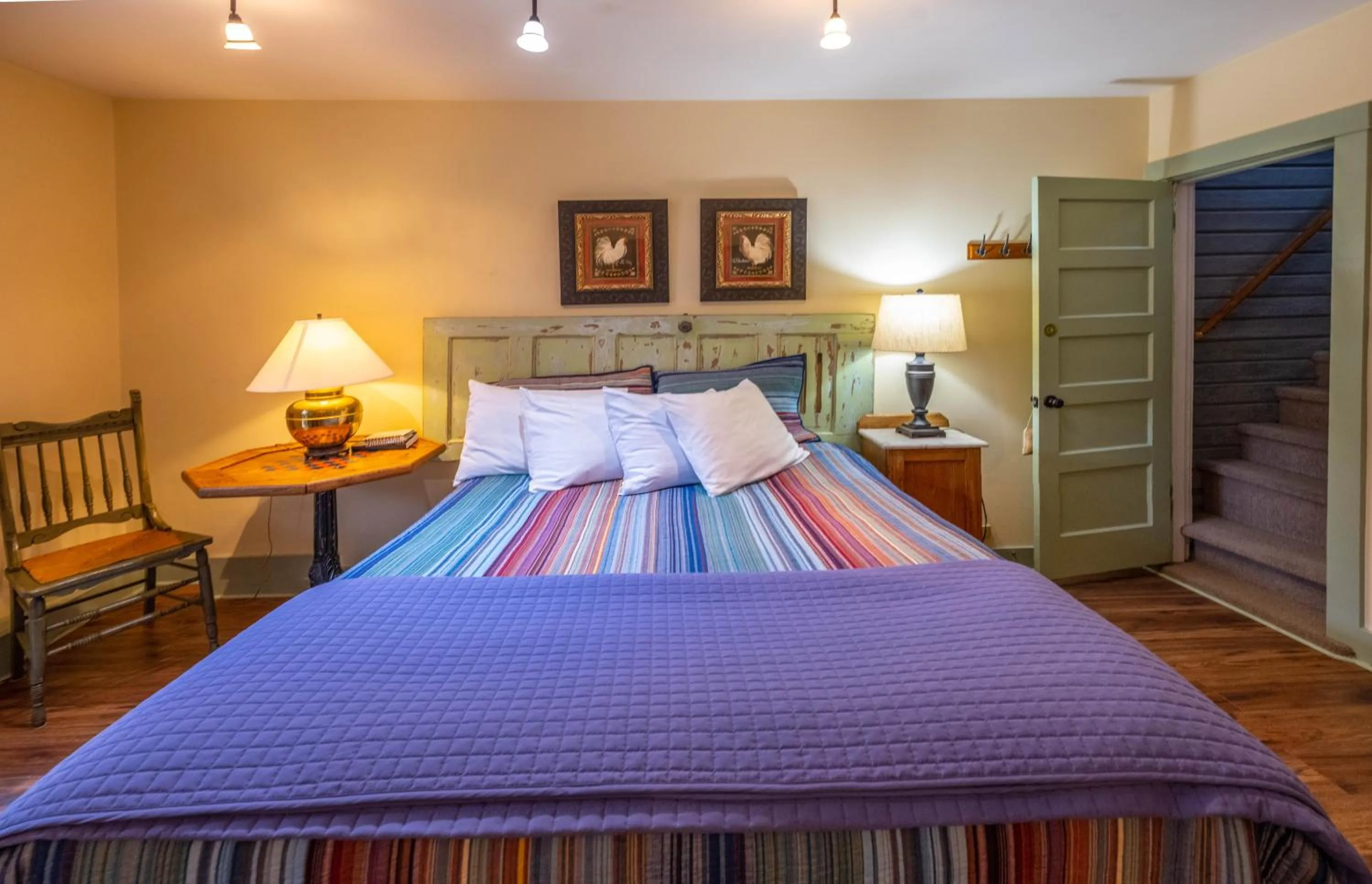 Bed in Clementine's Guest House & Vacation Rentals