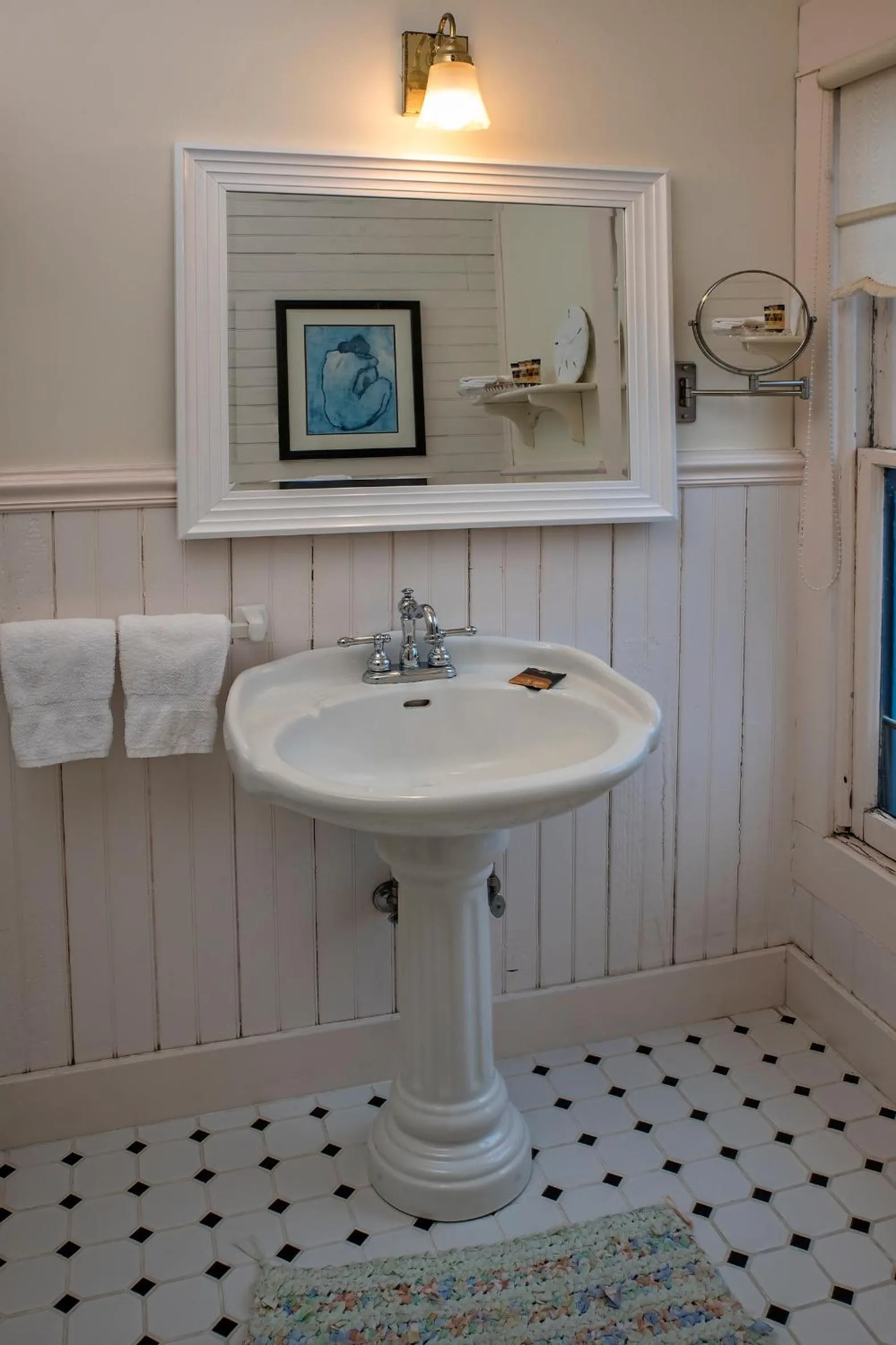 Clementine's Guest House & Vacation Rentals