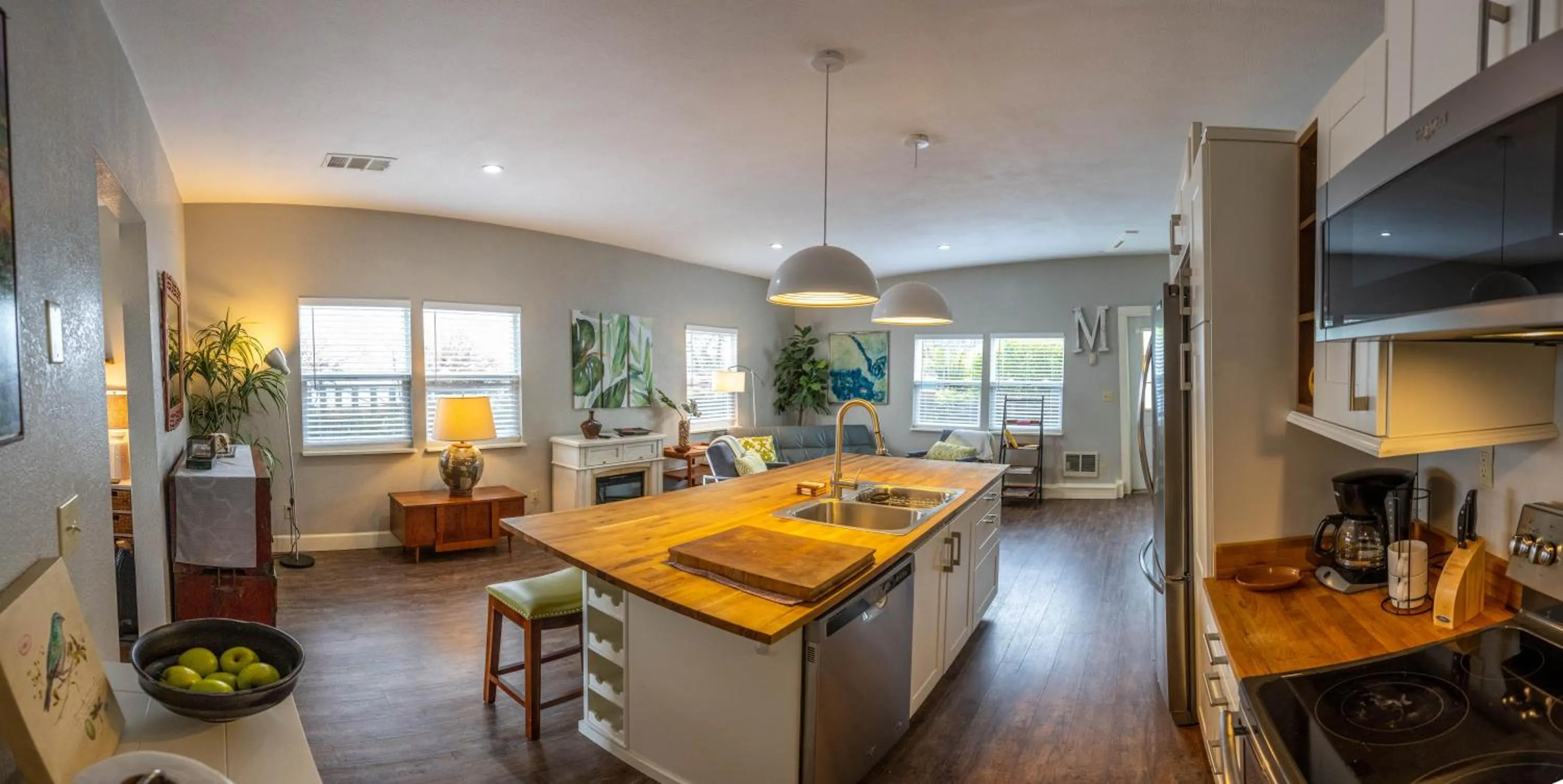 Clementine's Guest House & Vacation Rentals