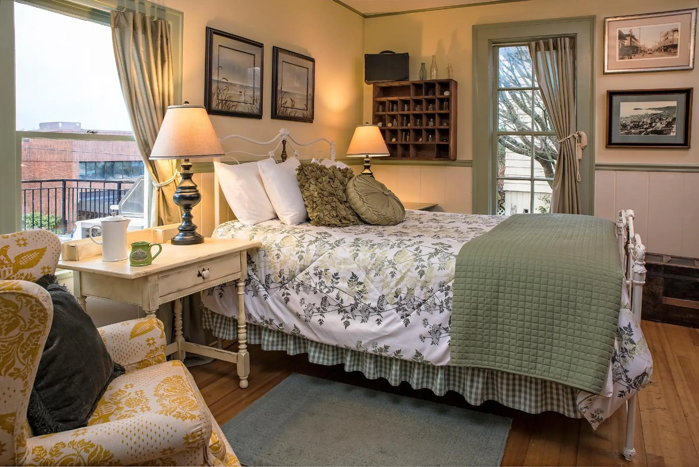 Bedroom, Bed in Clementine's Guest House & Vacation Rentals