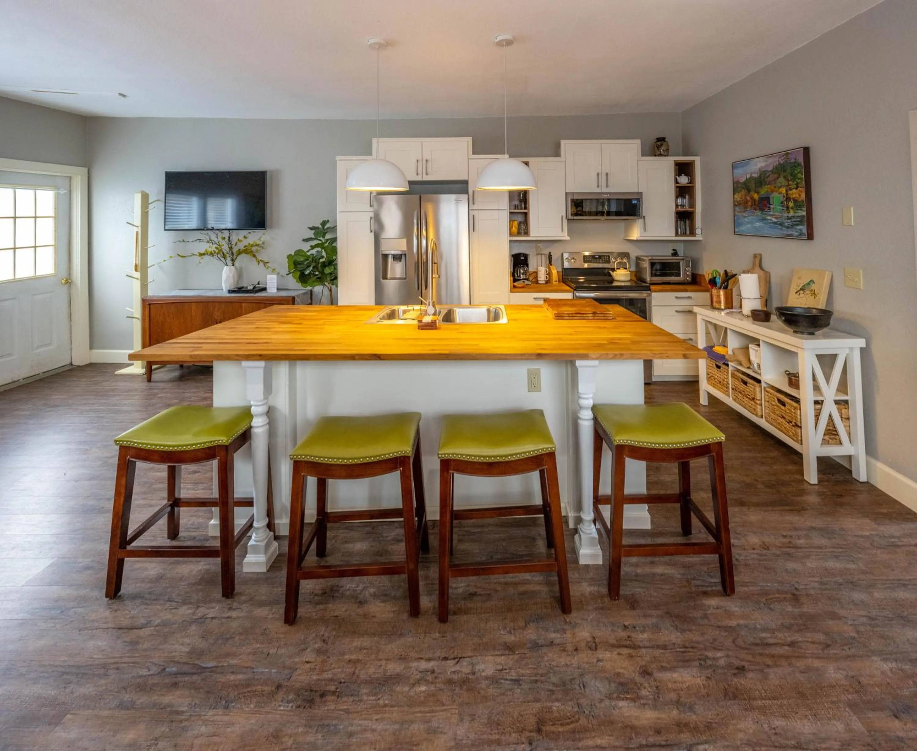 Clementine's Guest House & Vacation Rentals