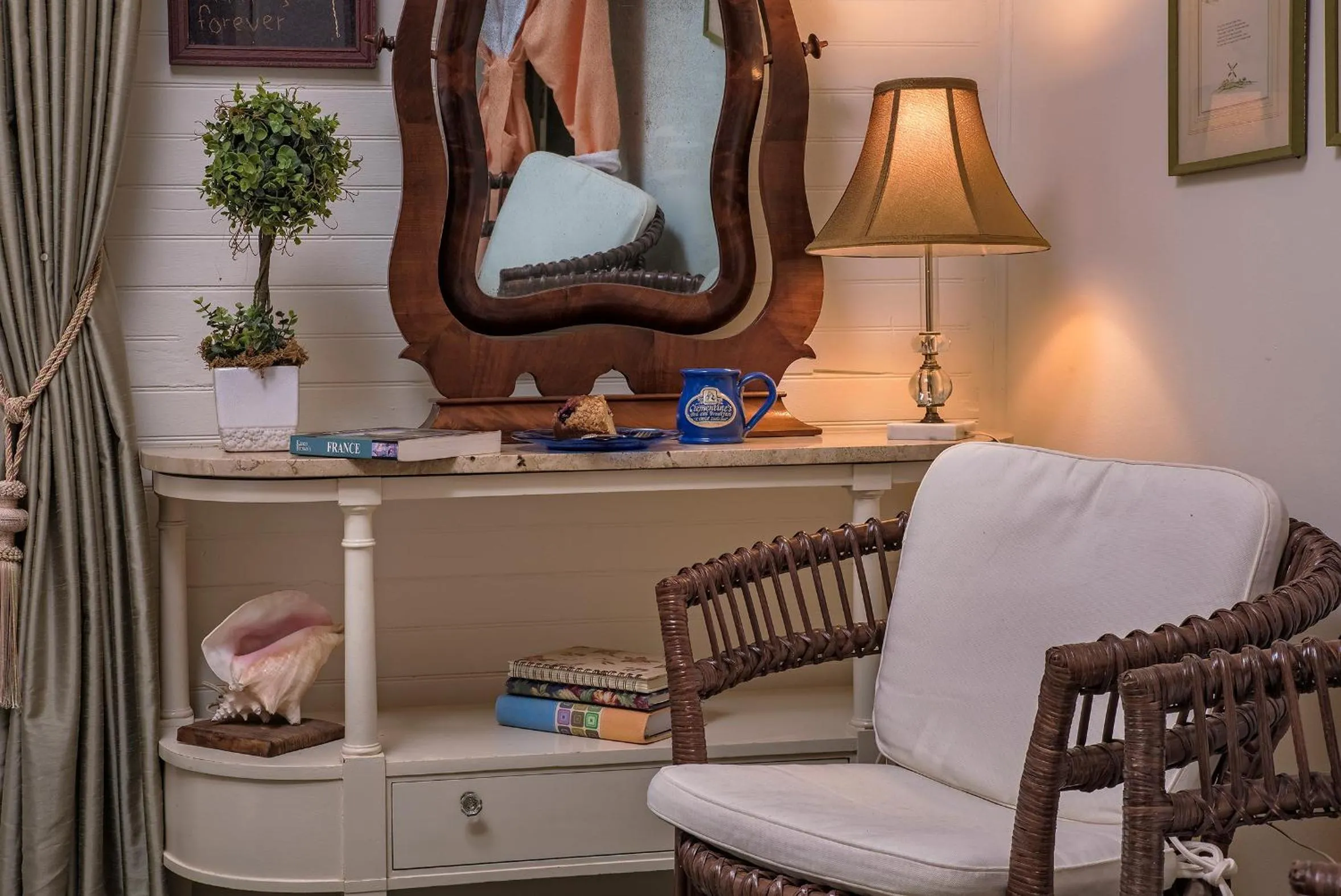 Clementine's Guest House & Vacation Rentals