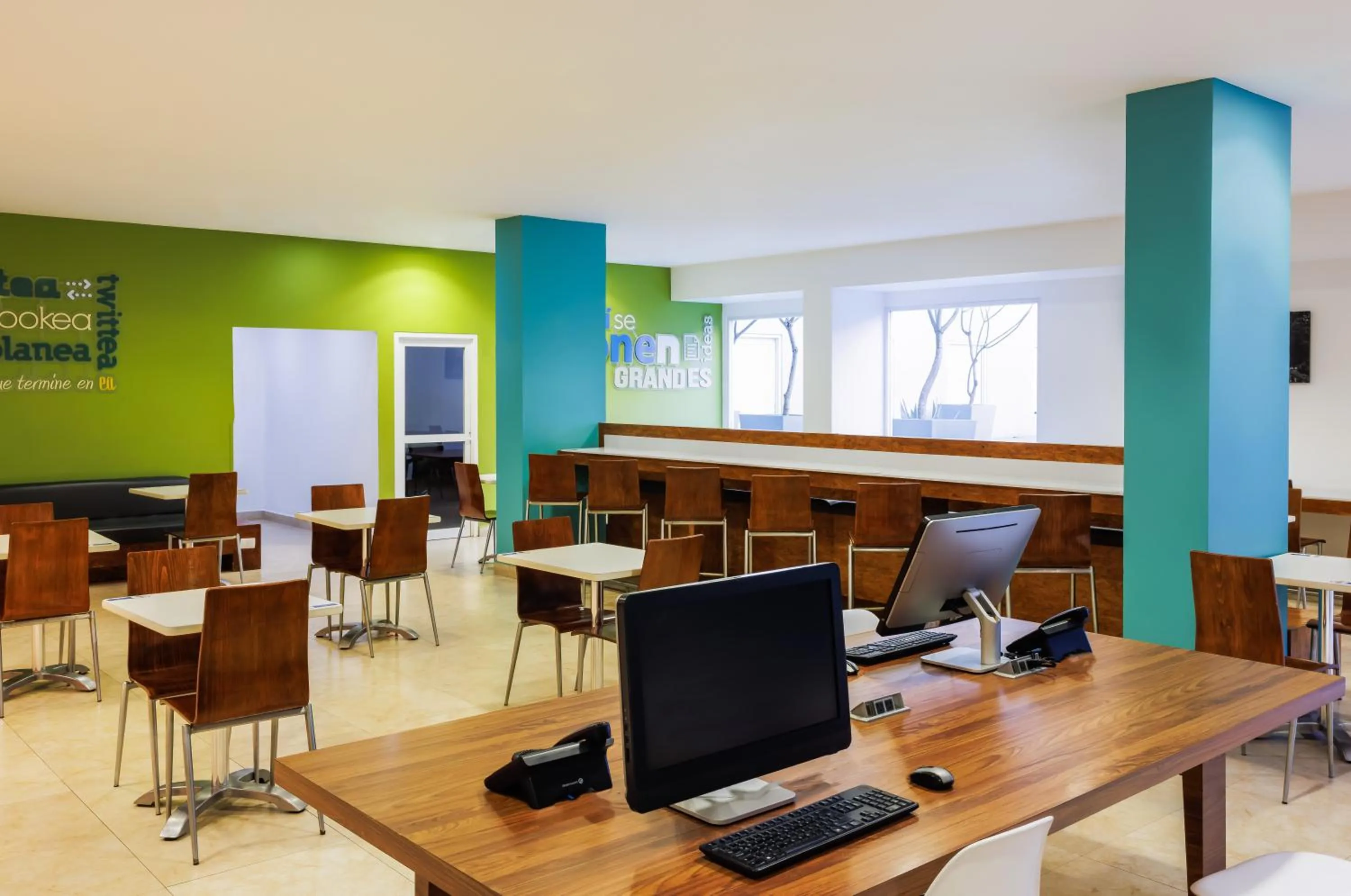 Business facilities in One Oaxaca Centro