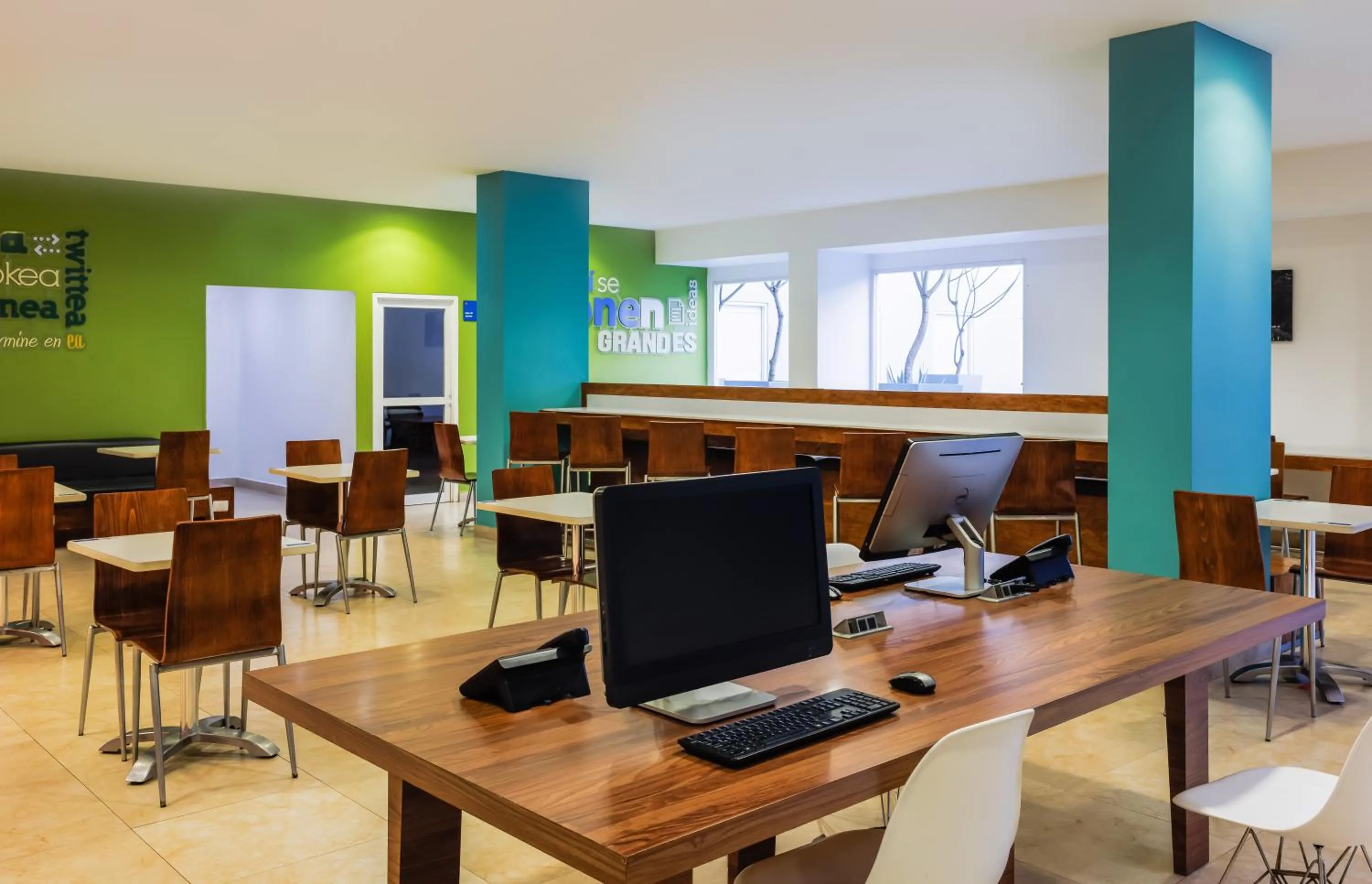 Business facilities in One Oaxaca Centro