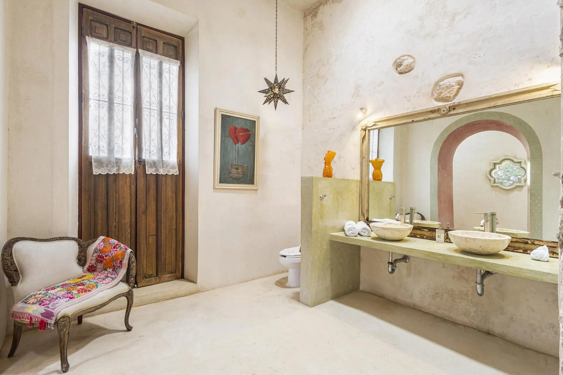 Toilet in Hacienda Sacnicte