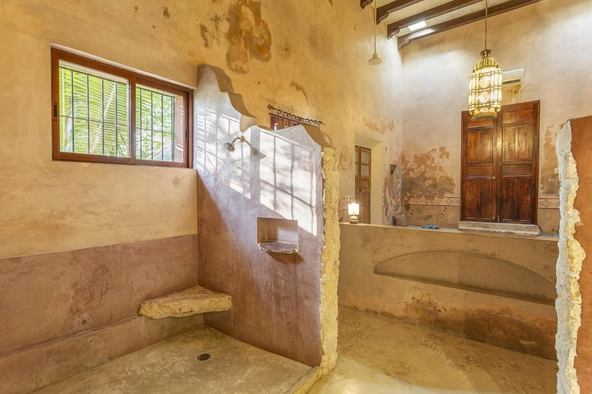 Shower in Hacienda Sacnicte