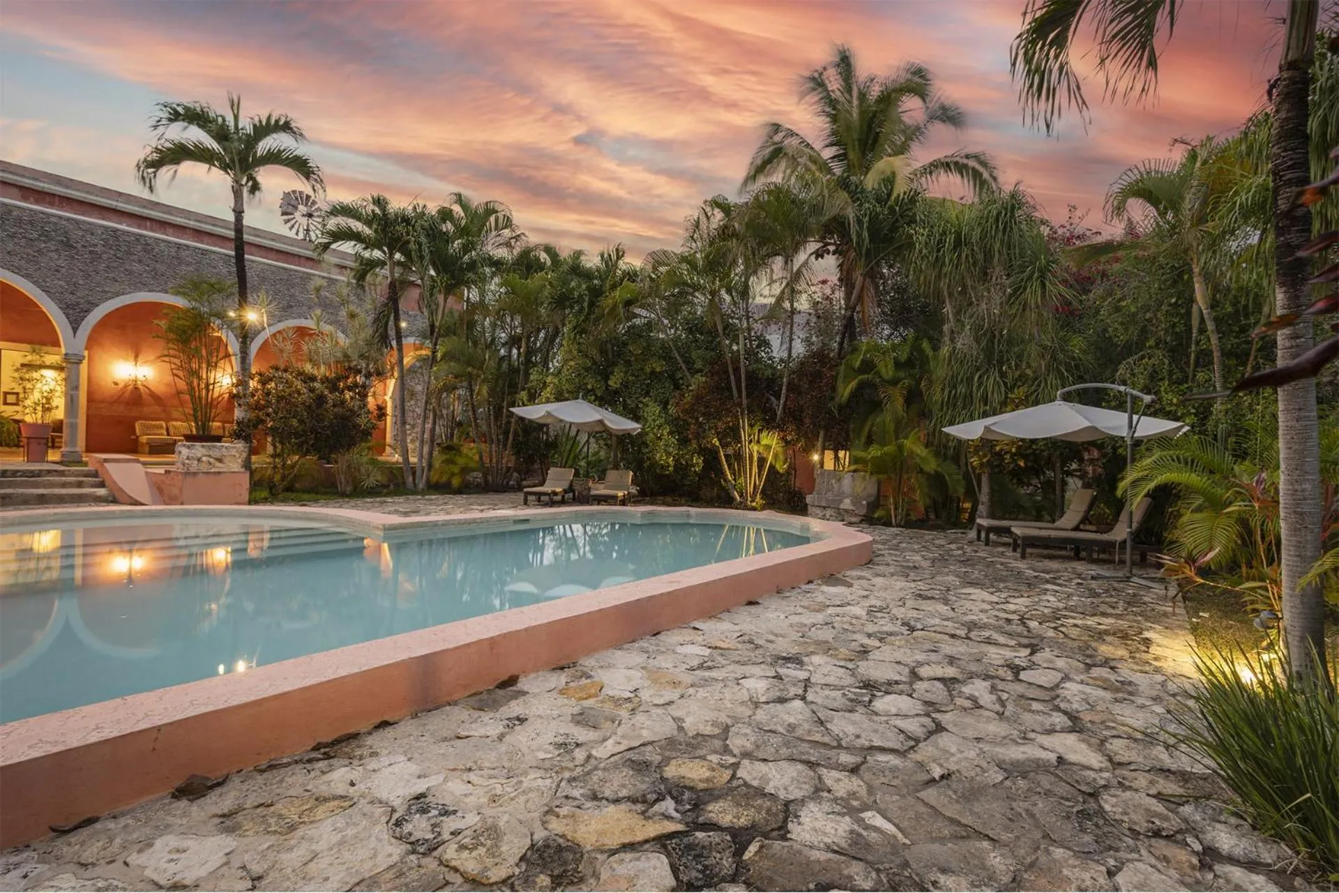 Property building in Hacienda Sacnicte