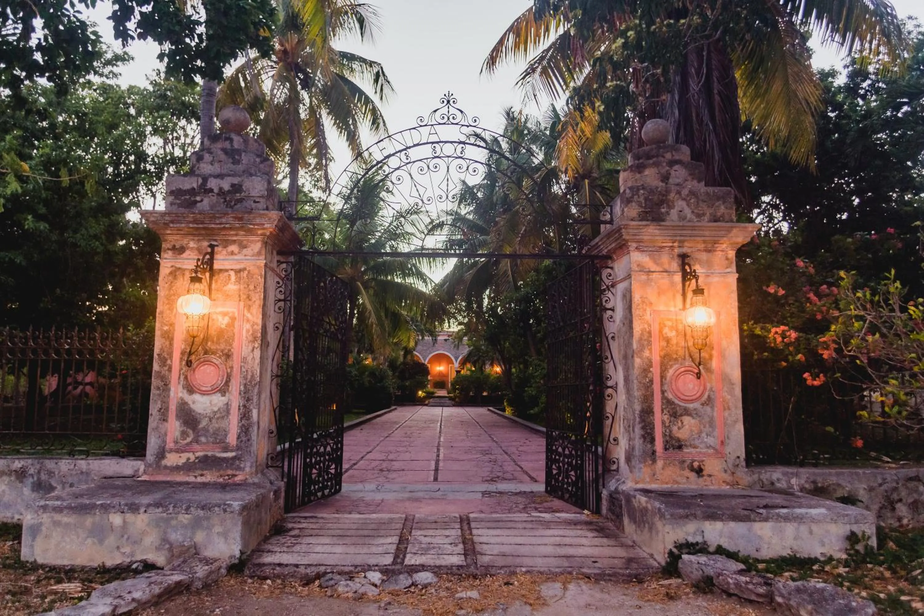 Facade/entrance in Hacienda Sacnicte