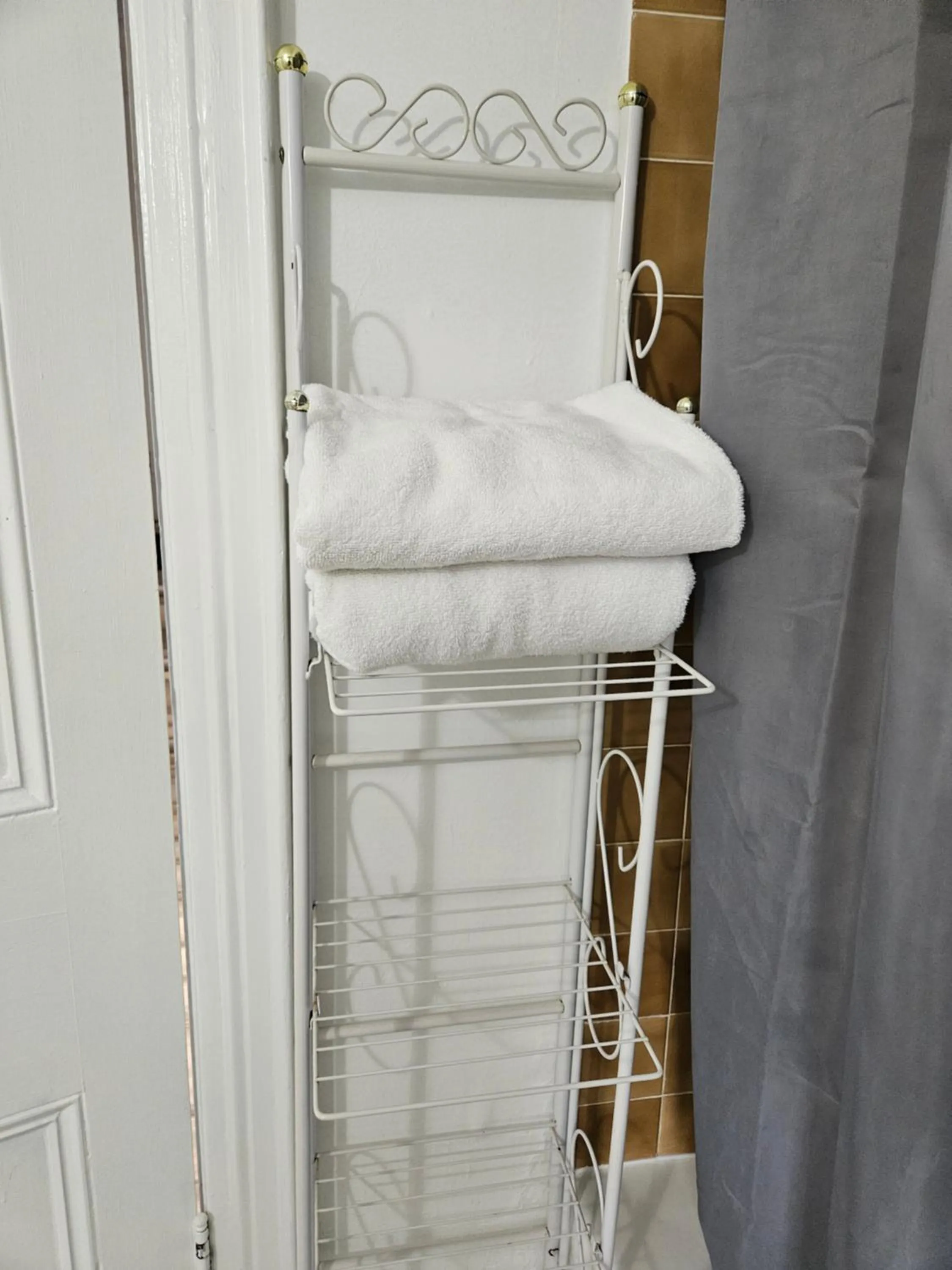 Sunflower Guest Suites