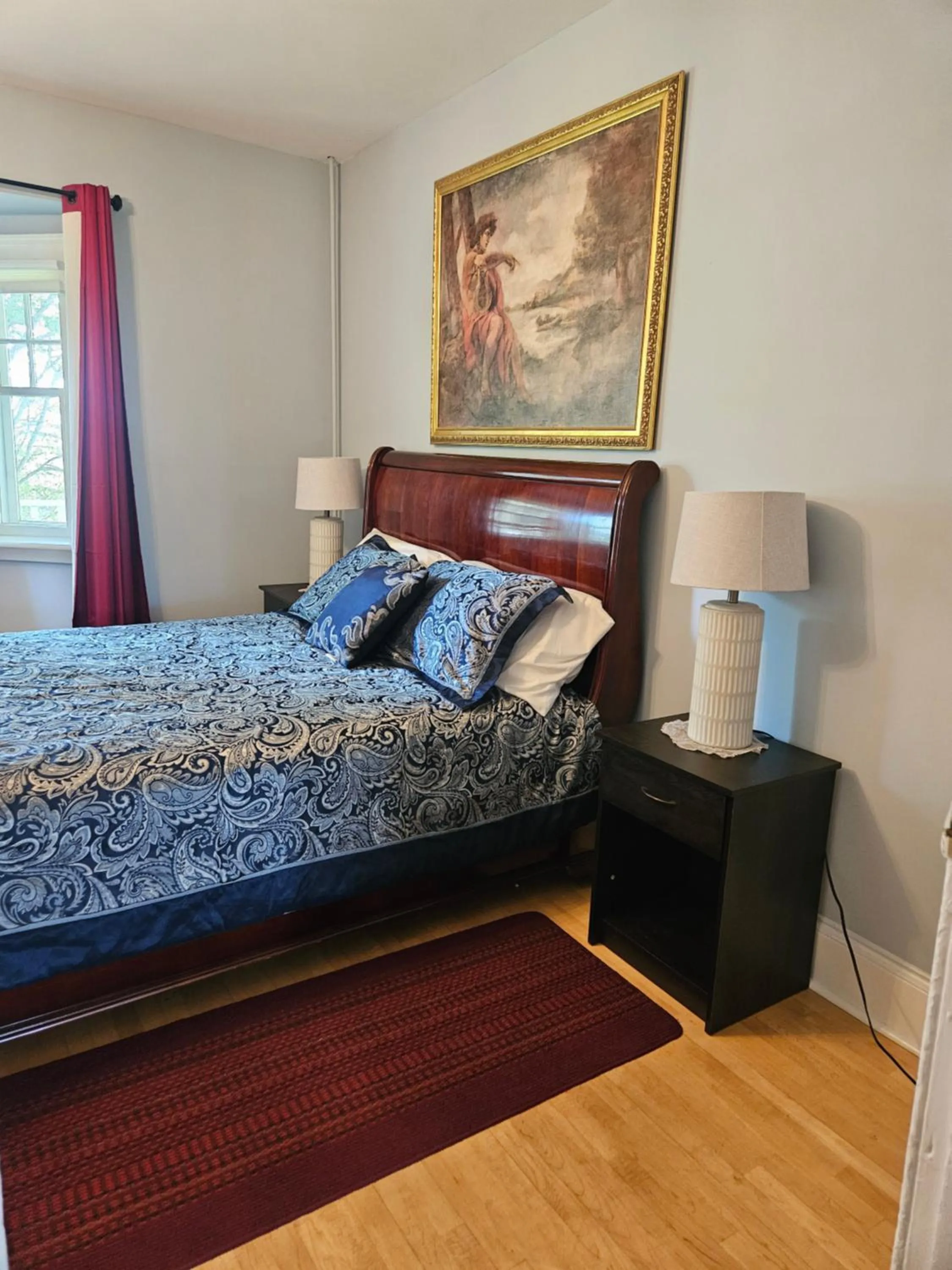 Bed in Sunflower Guest Suites