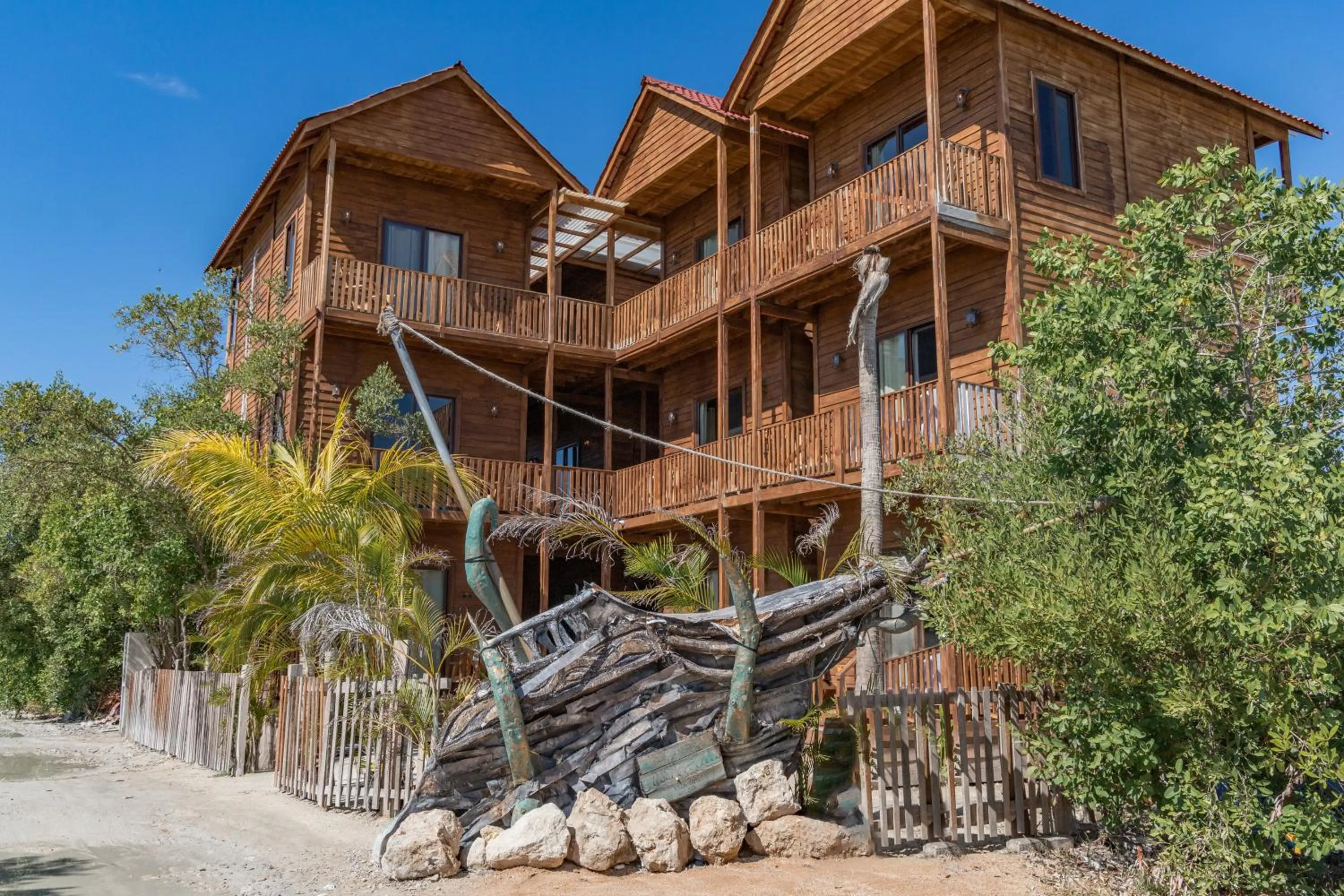 Property building in Krak-Inn Holbox - Pet Friendly