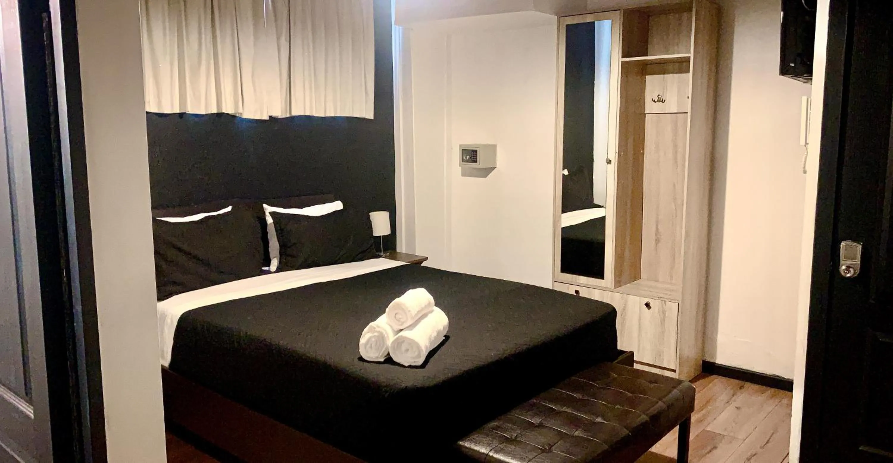 Photo of the whole room, Bed in Tremo Bellavista