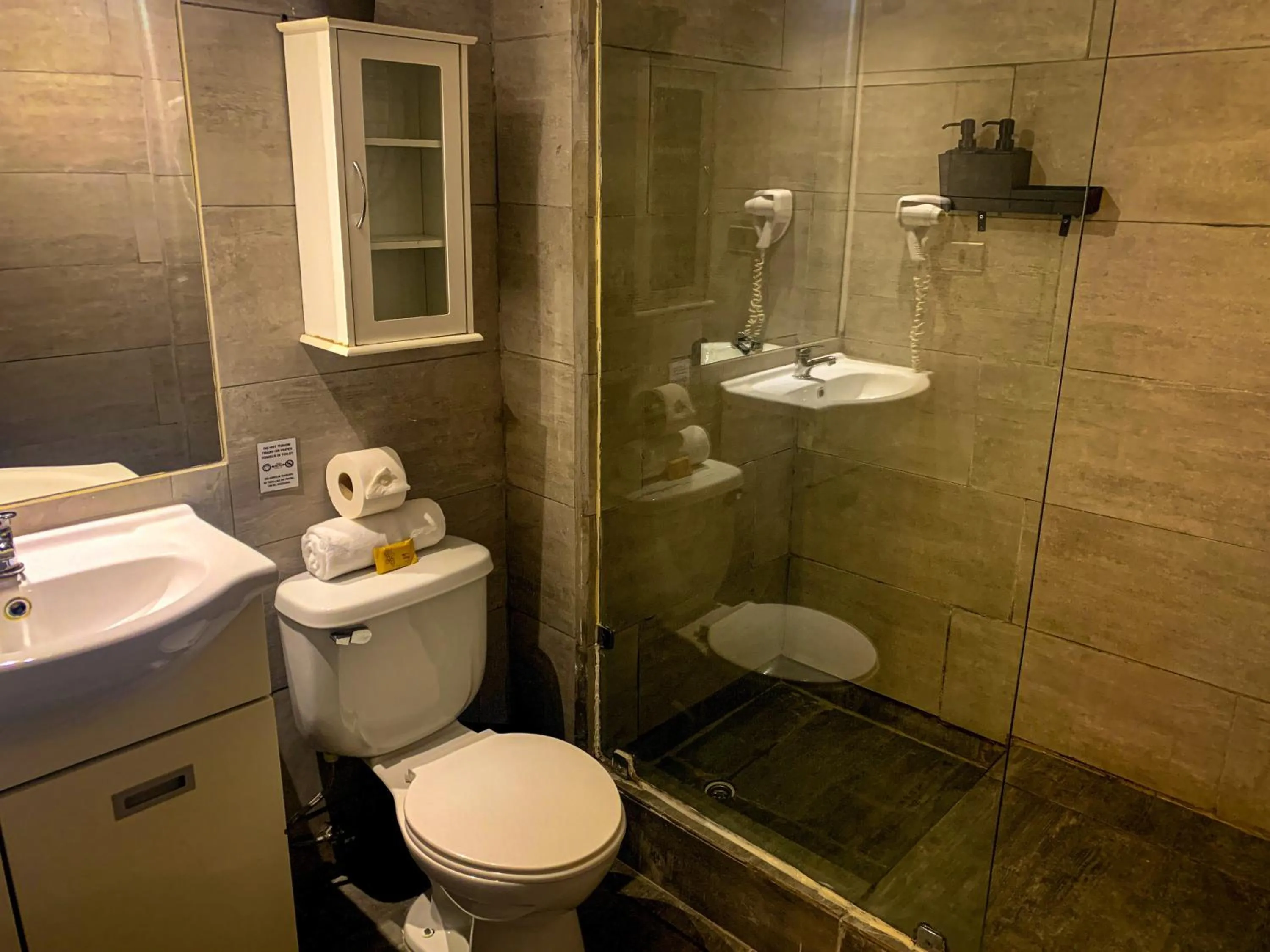 Shower in Tremo Bellavista
