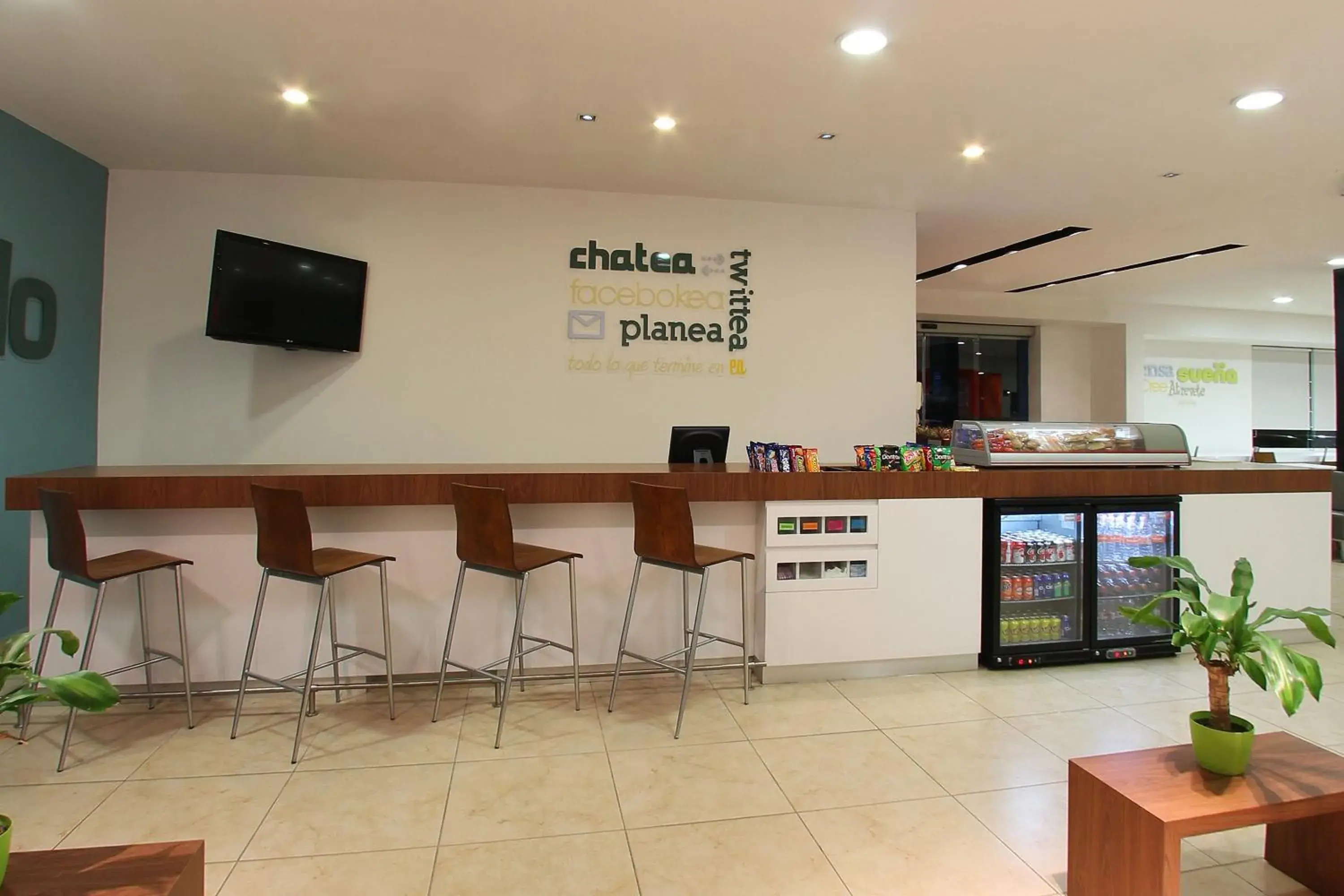 Restaurant/places to eat in One Queretaro Aeropuerto Restaurant/places to eat in One Queretaro Aeropuerto