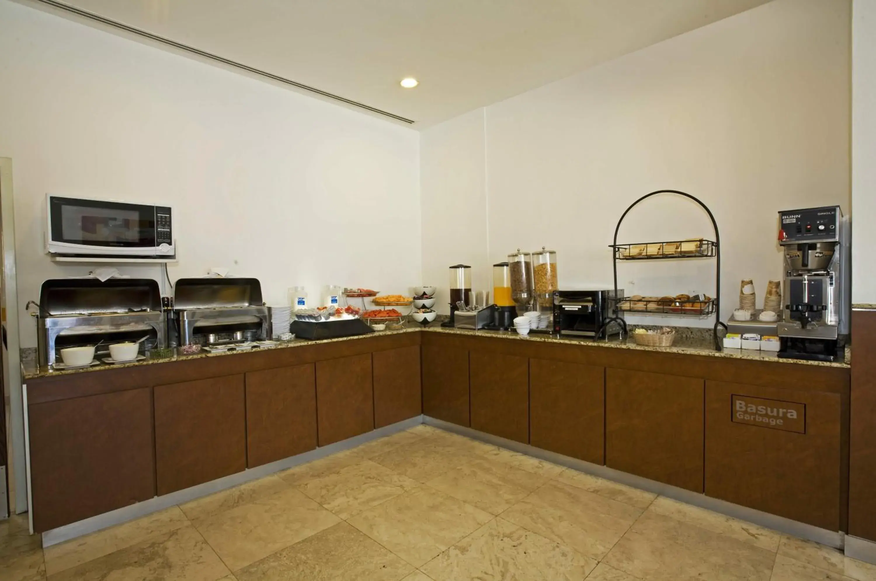 Restaurant/places to eat in One Queretaro Plaza Galerias Restaurant/places to eat in One Queretaro Plaza Galerias