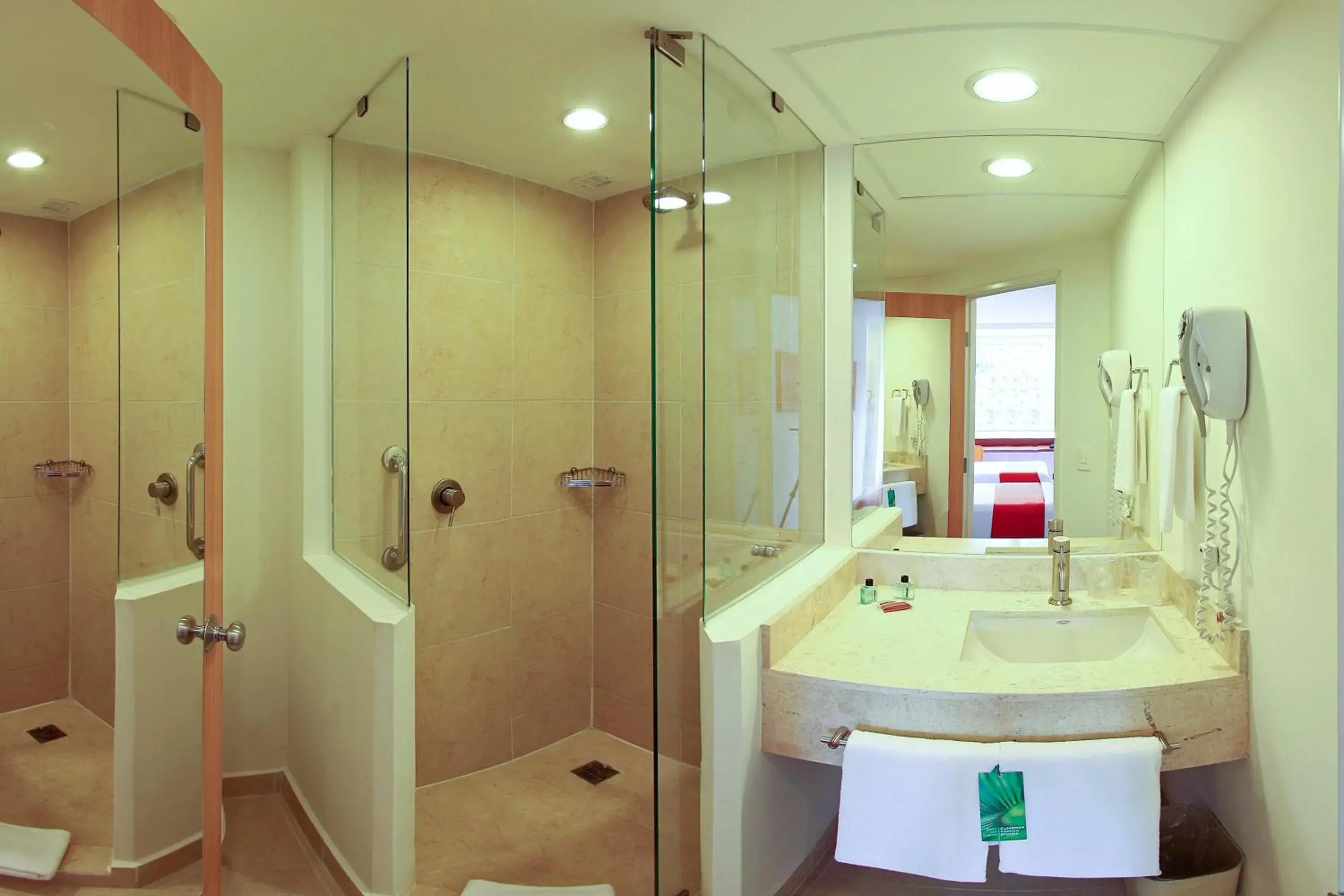 Photo of the whole room in One Xalapa Las Animas Photo of the whole room in One Xalapa Las Animas