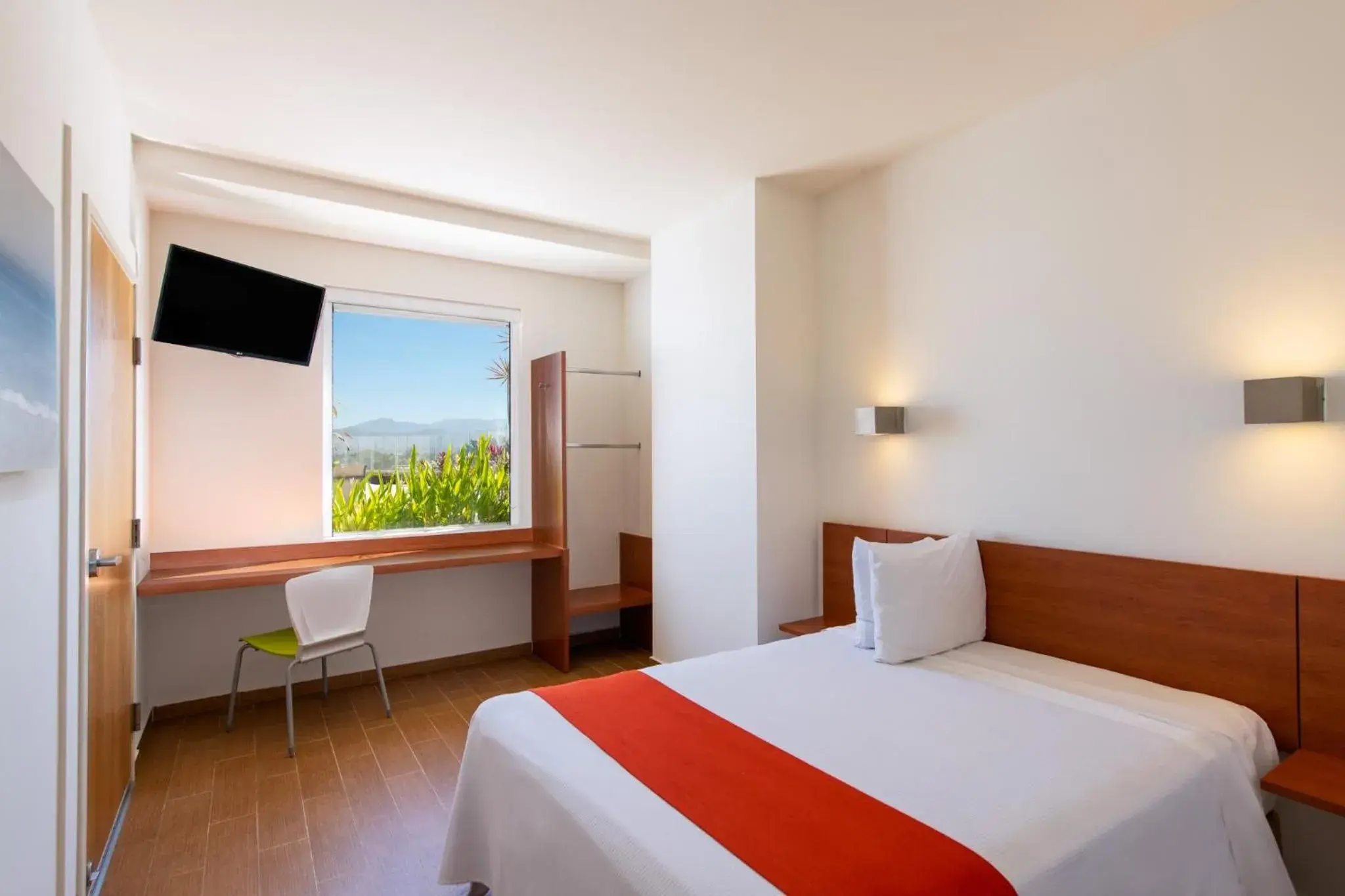 Photo of the whole room, Bed in One Puerto Vallarta Aeropuerto Photo of the whole room, Bed in One Puerto Vallarta Aeropuerto