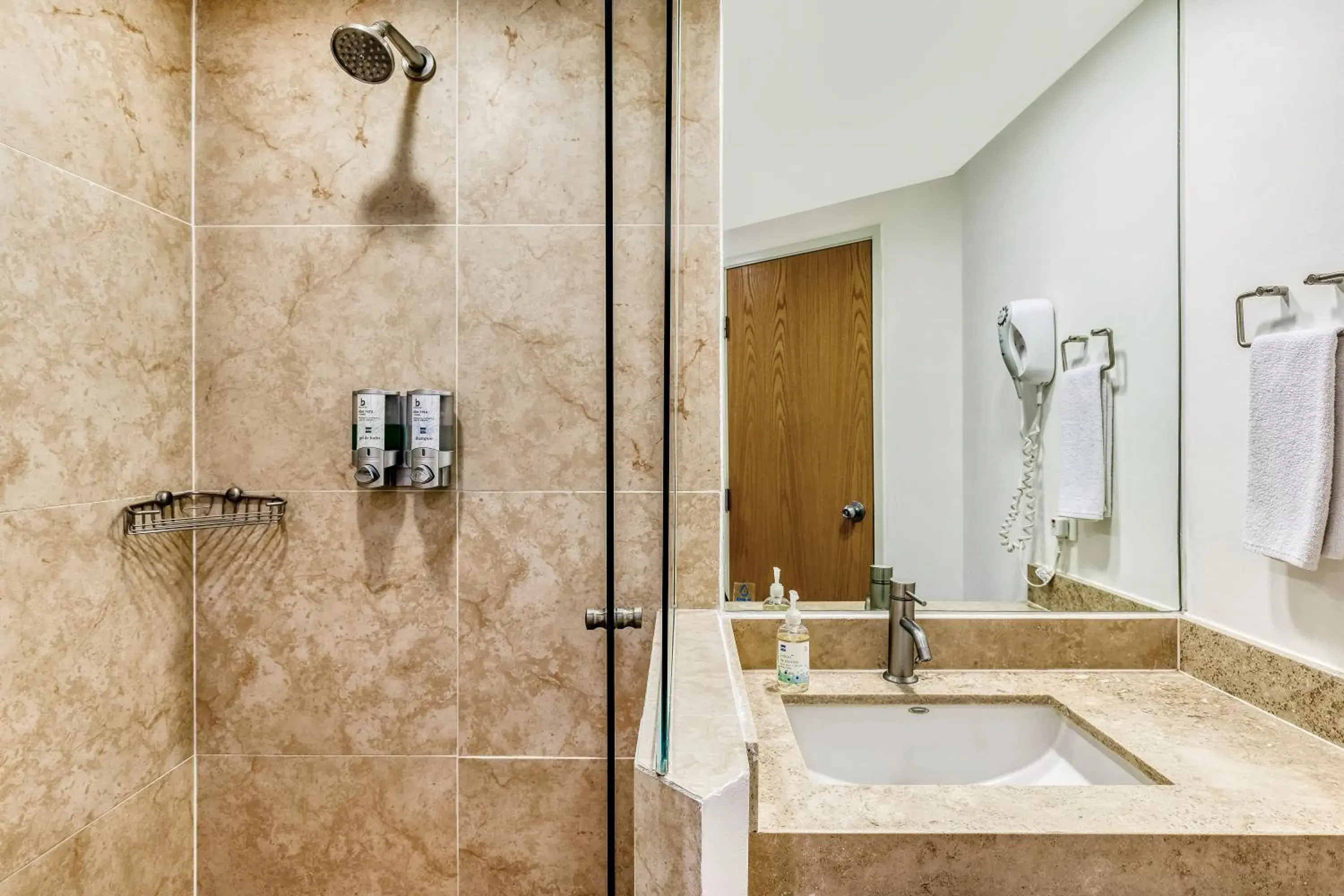 Superior Twin Room in One Salina Cruz Superior Twin Room in One Salina Cruz