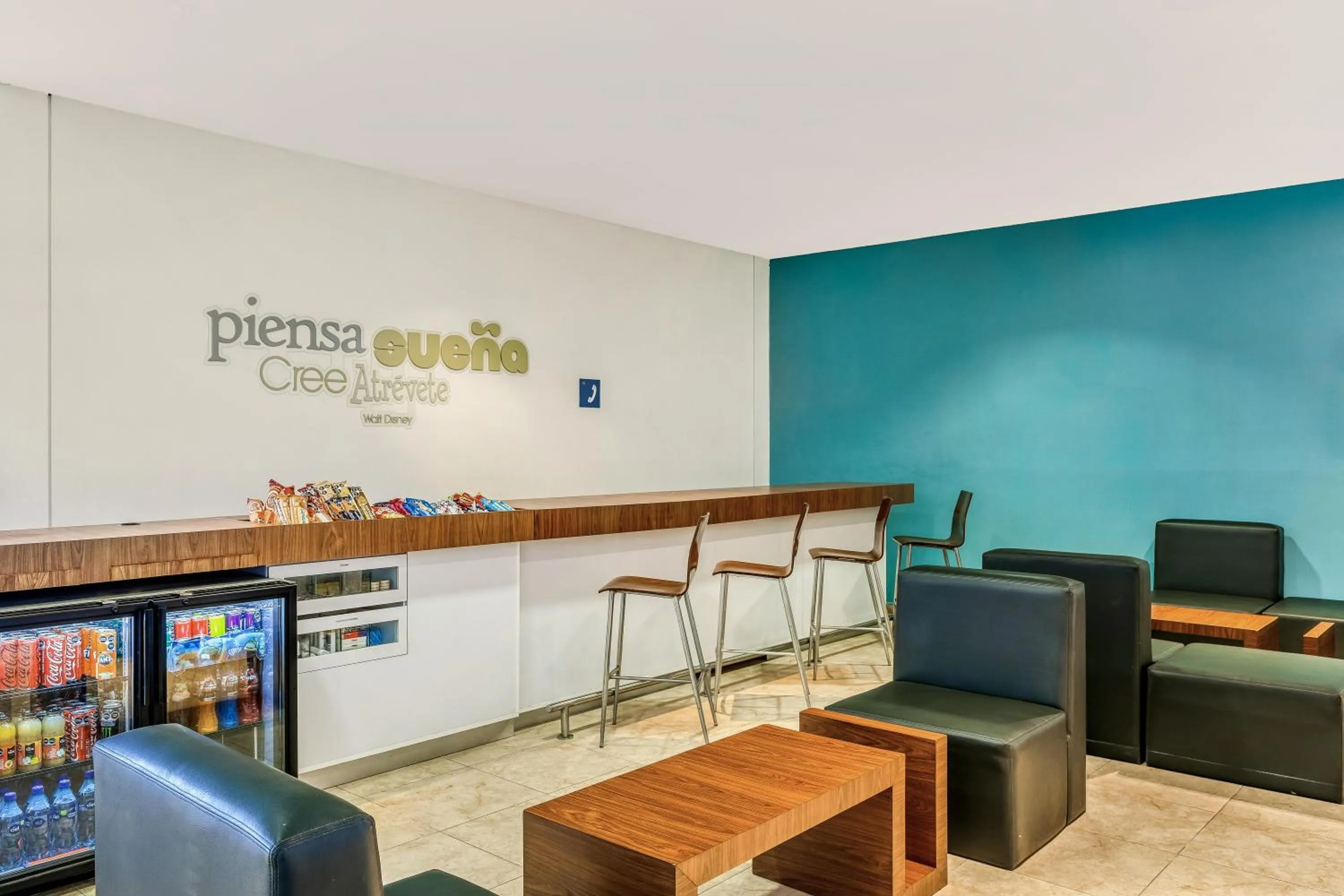 Seating area in One Salina Cruz