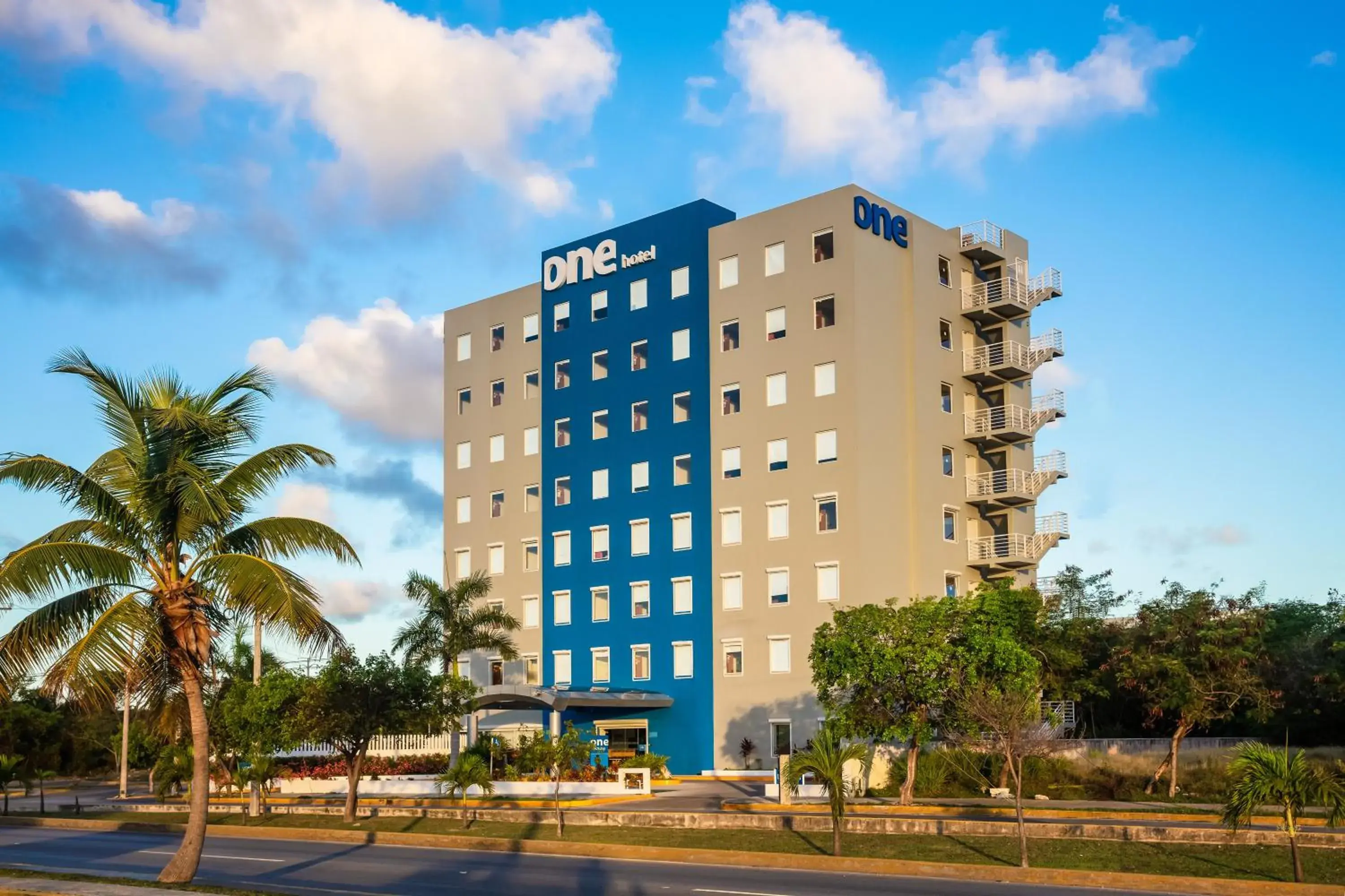 Property building in One Cancun Centro Property building in One Cancun Centro