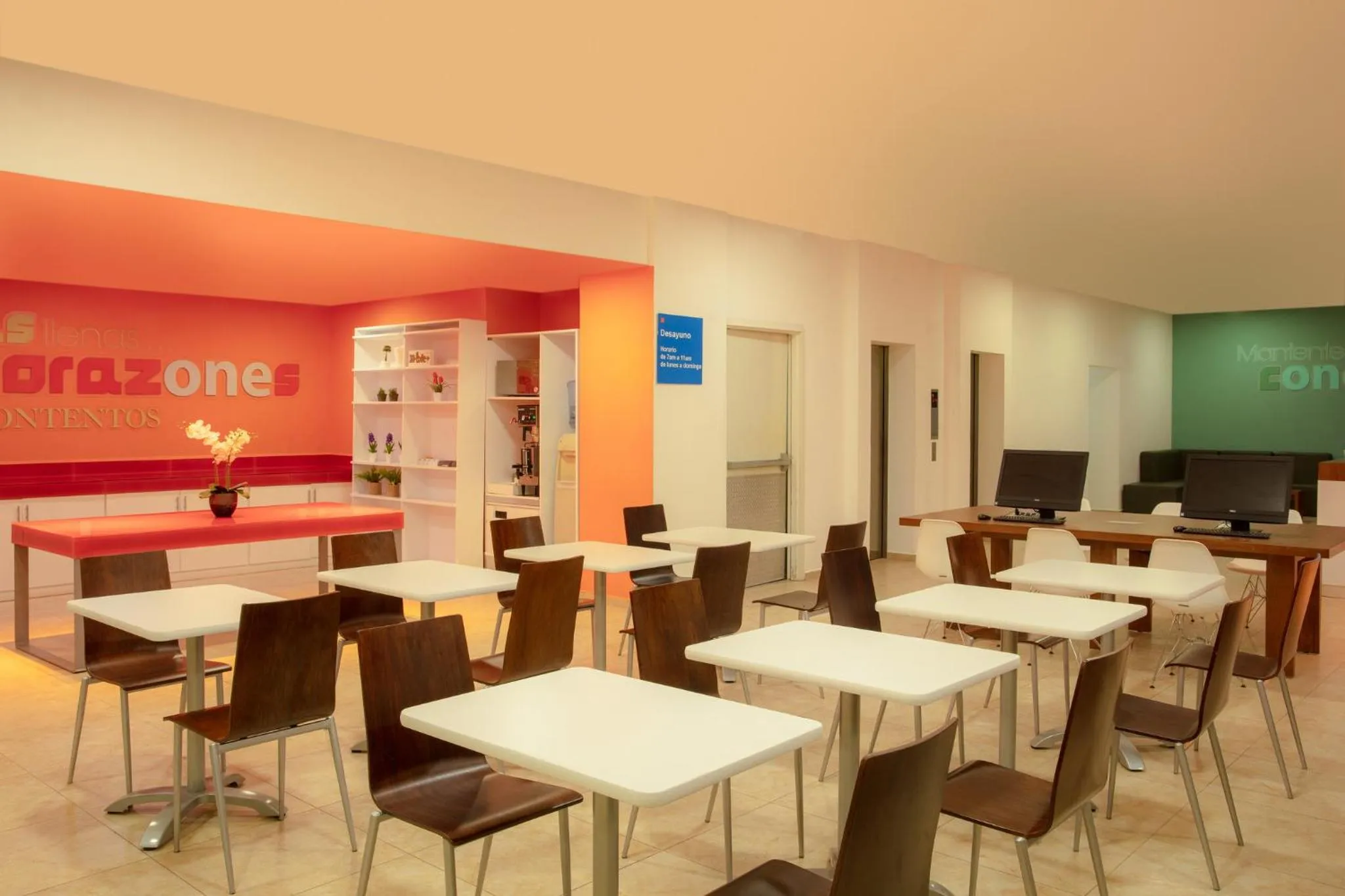 Restaurant/places to eat in One Cancun Centro