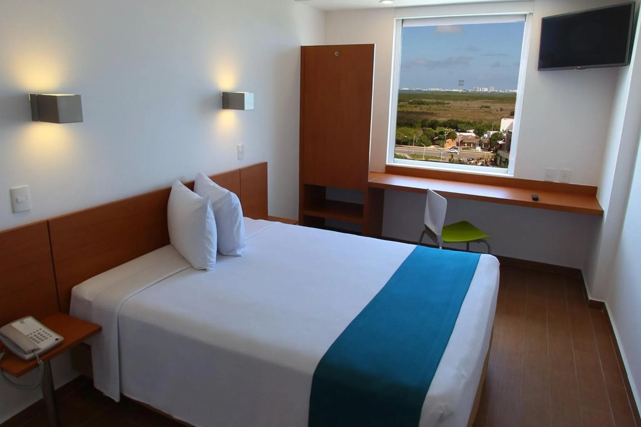 Bedroom, Bed in One Cancun Centro