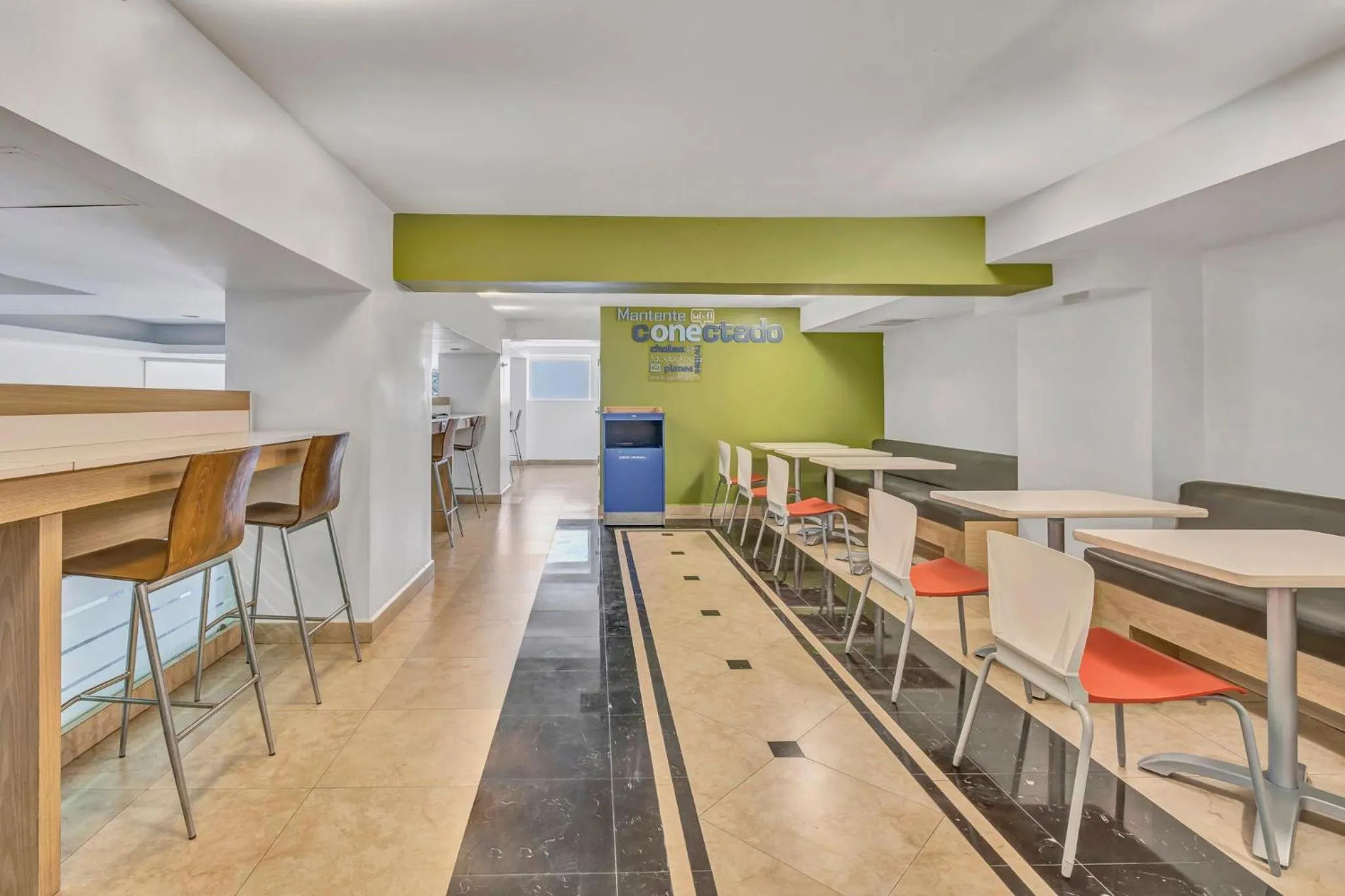 Lobby or reception in One Ciudad de Mexico Alameda