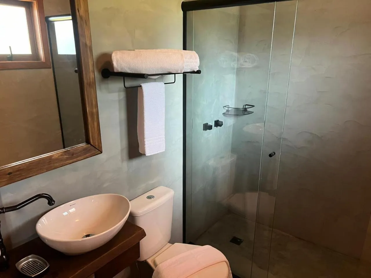 Shower in Hotel Cabanas Glamour