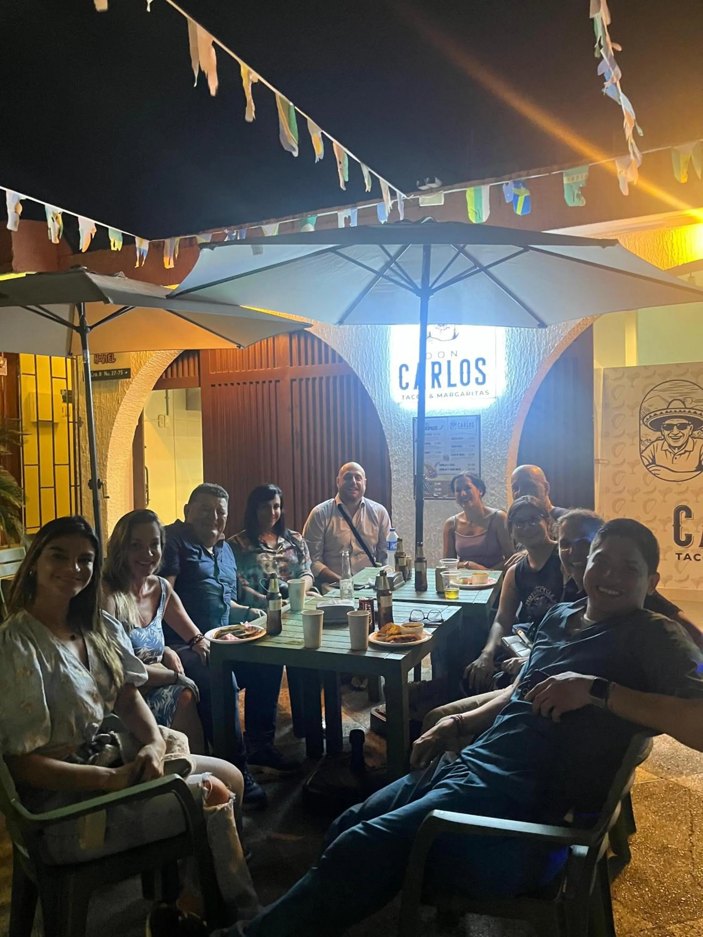 Restaurant/places to eat in La Guaca Hostel Santa Marta