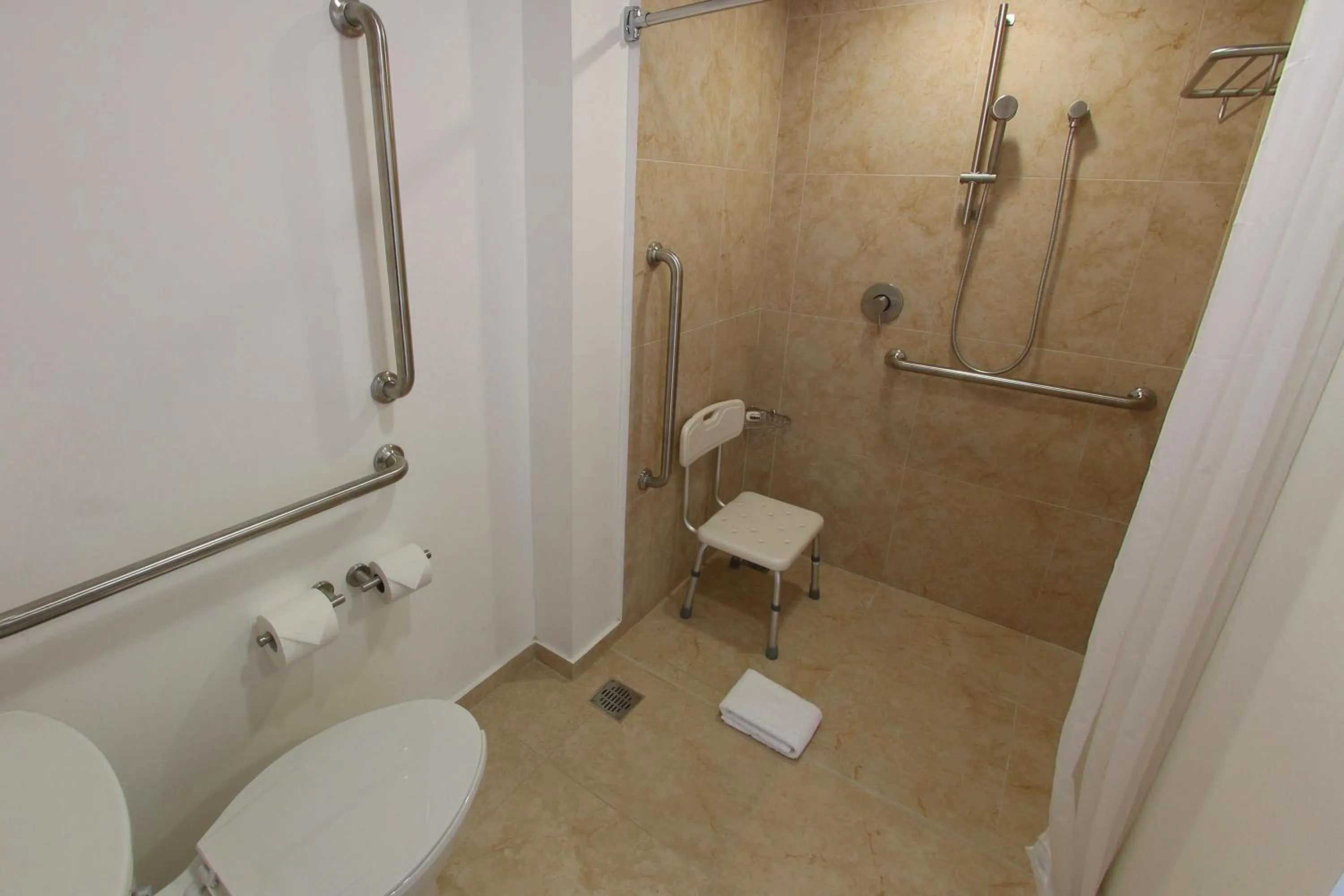 Bathroom in One La Paz