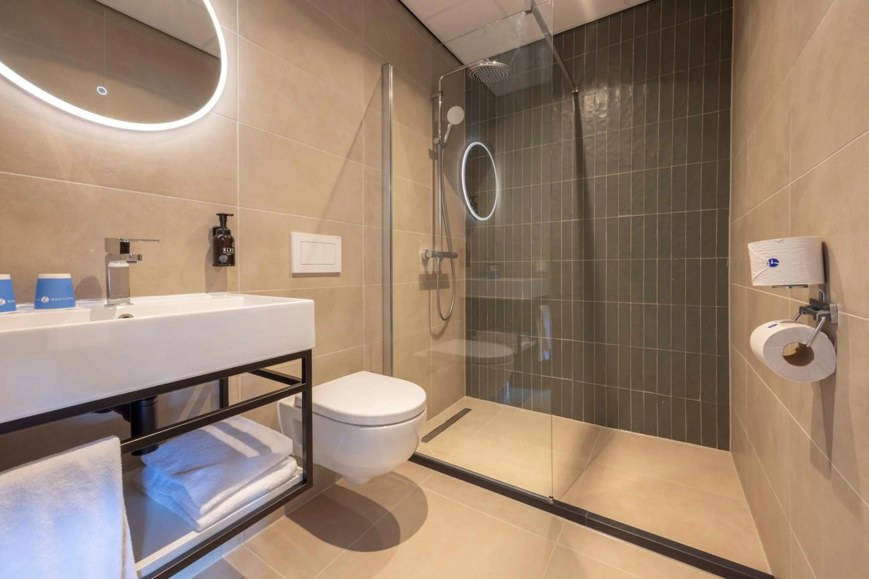 Bathroom in Fletcher Hotel Restaurant Victoria-Hoenderloo